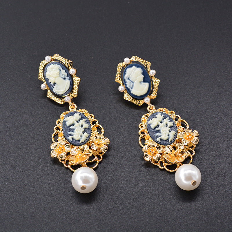 14K Gold Vintage Royal Style Portrait Pearl Earrings Artificial Crystal Designer Jewelry