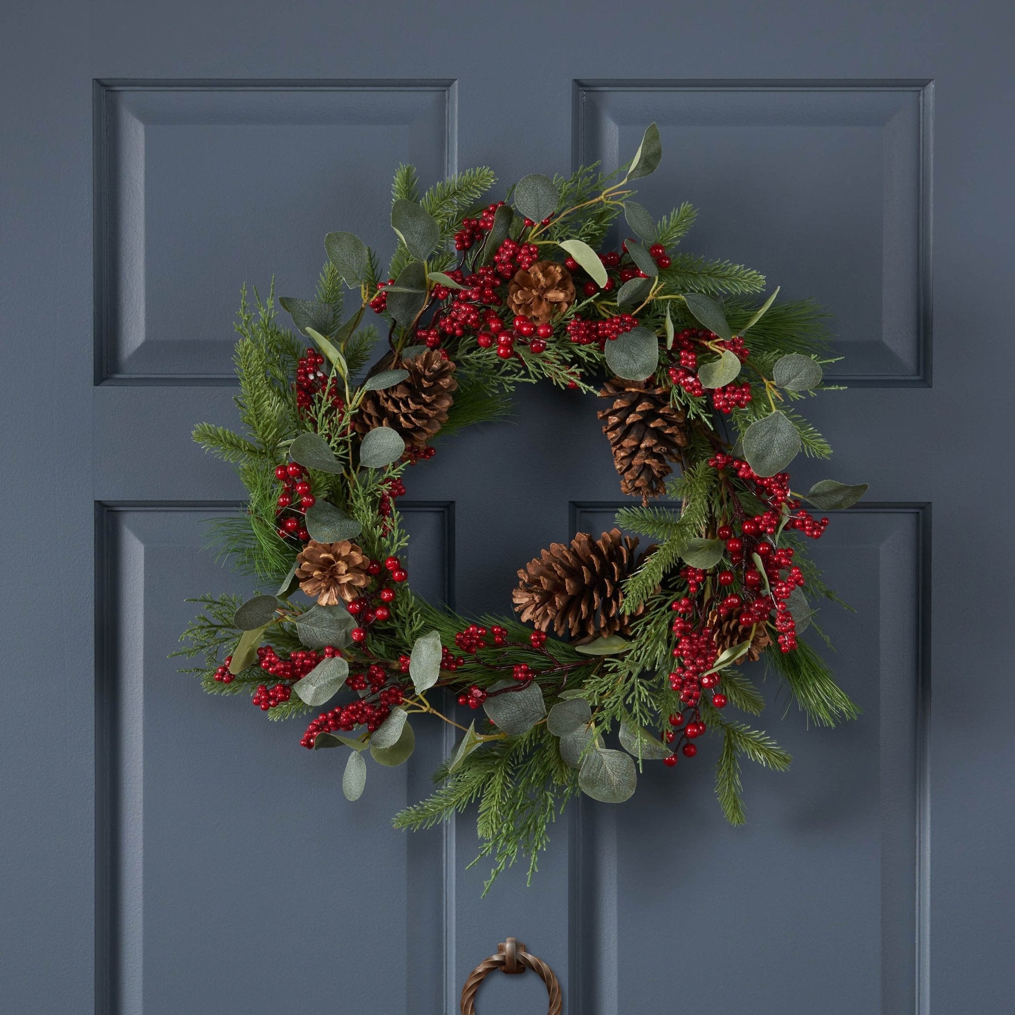 22"" BERRY/EUCALYPTUS/PINECONE WREATH