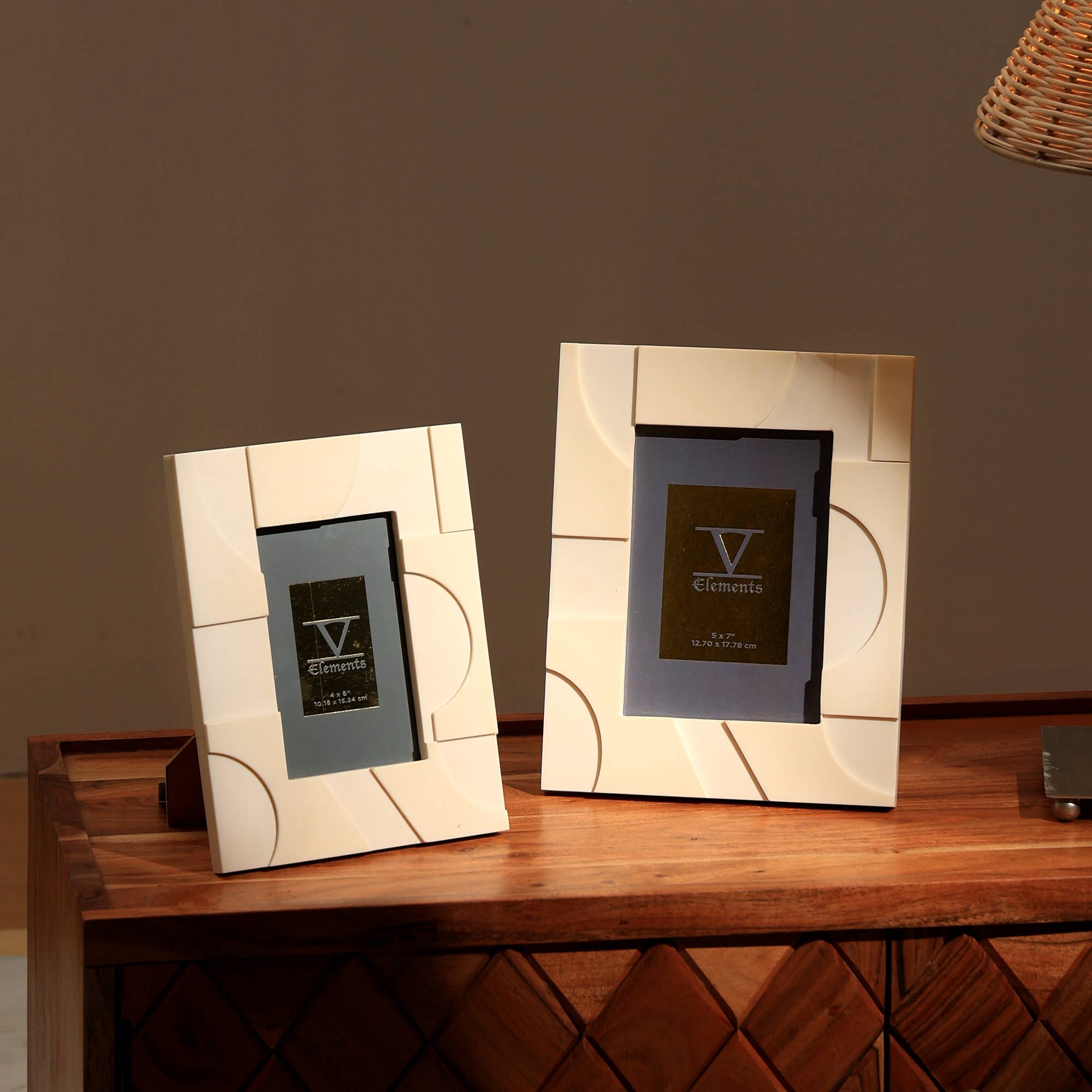 Abstract 3D Cut Photo Frame-L