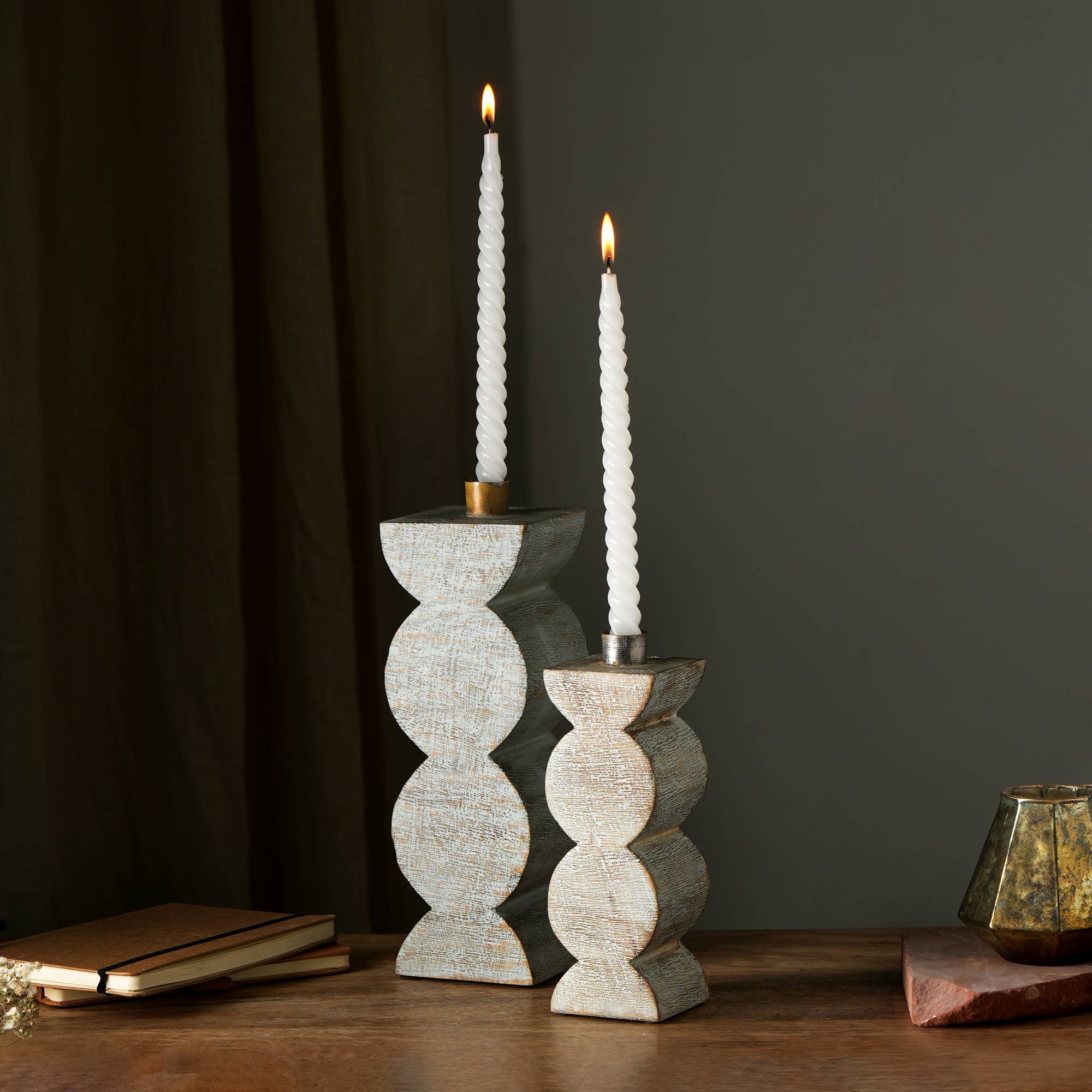 Arrax Candle Holder