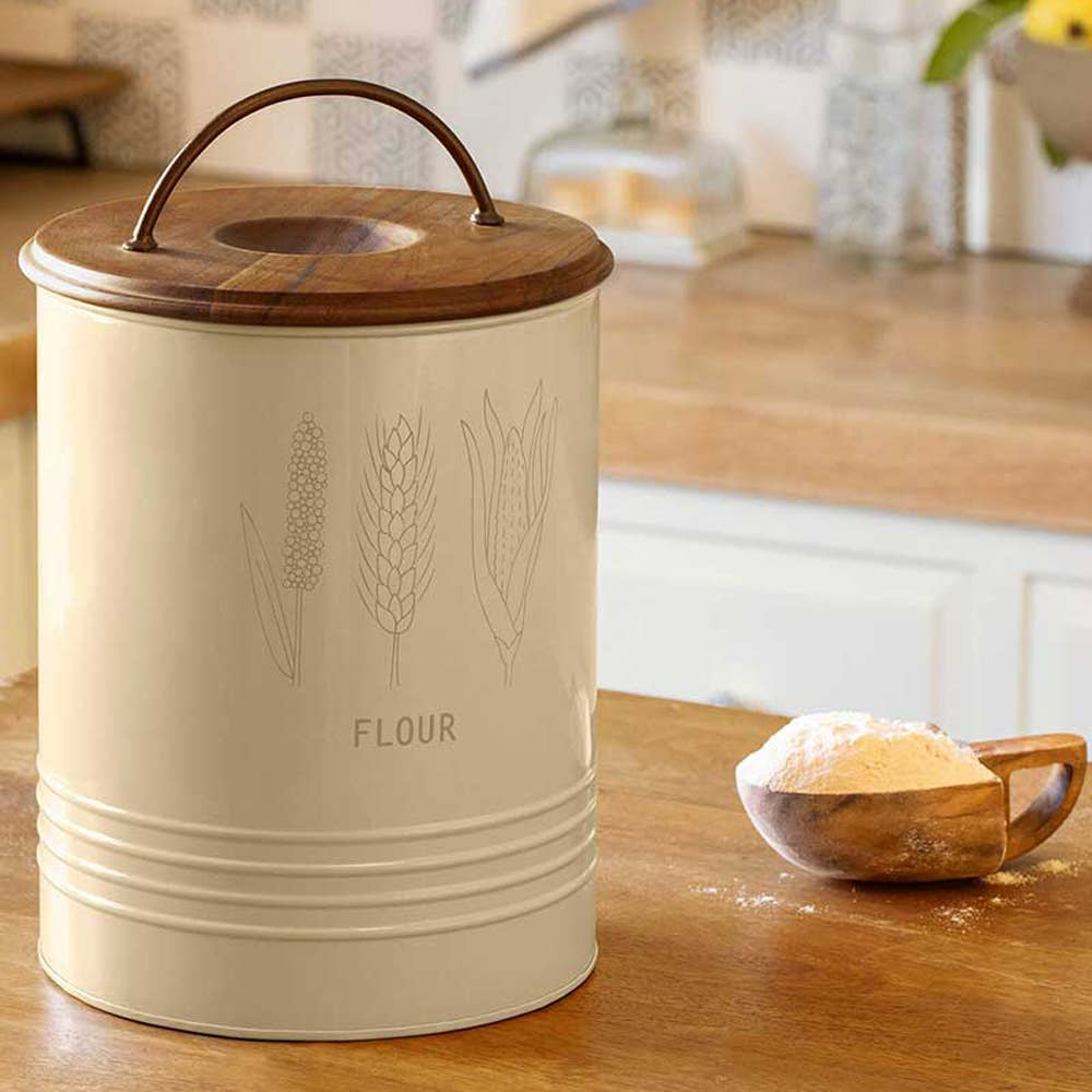 Grain Storage Barrel With Wooden Lid