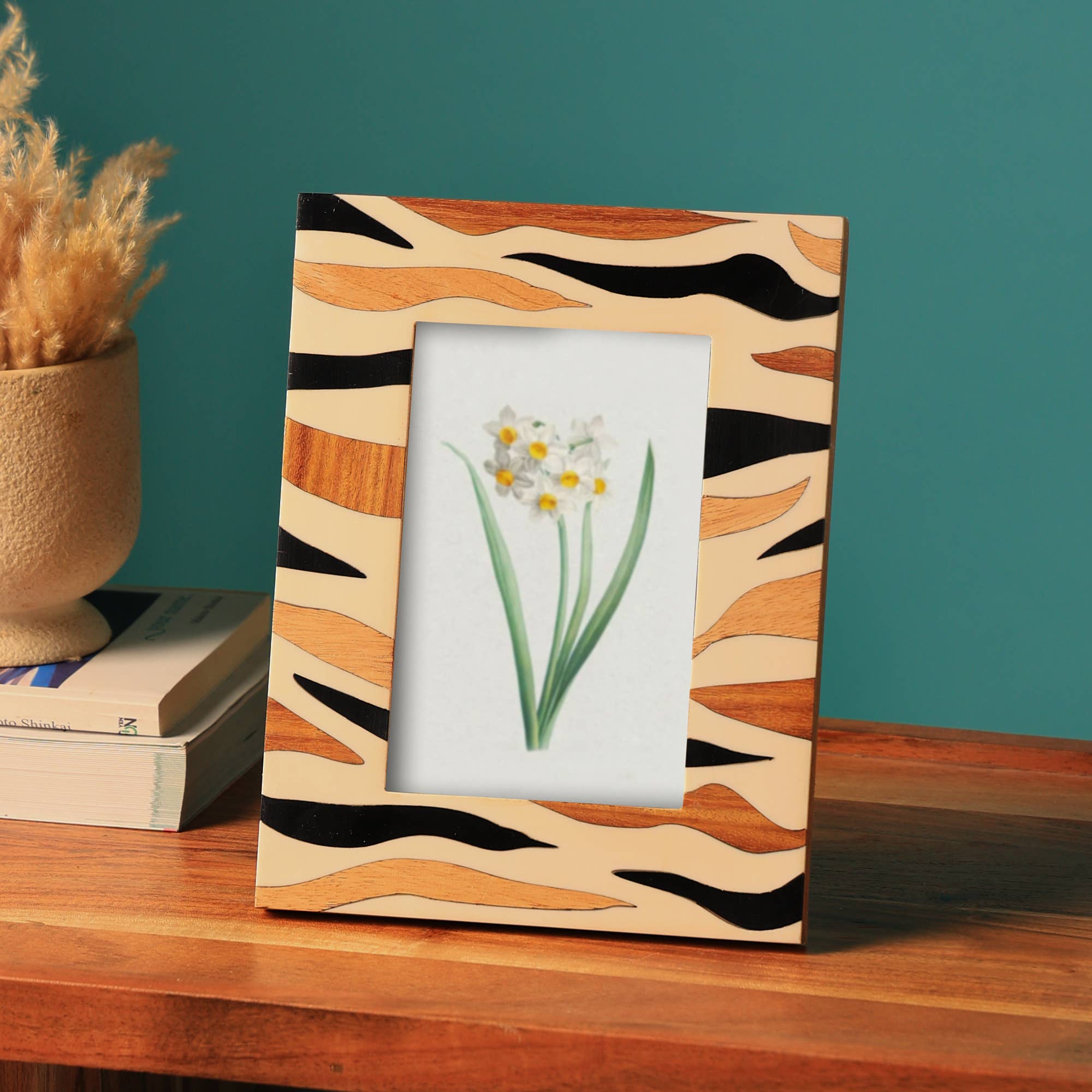 Wave Inlay Photo Frame (Ivory & Black)