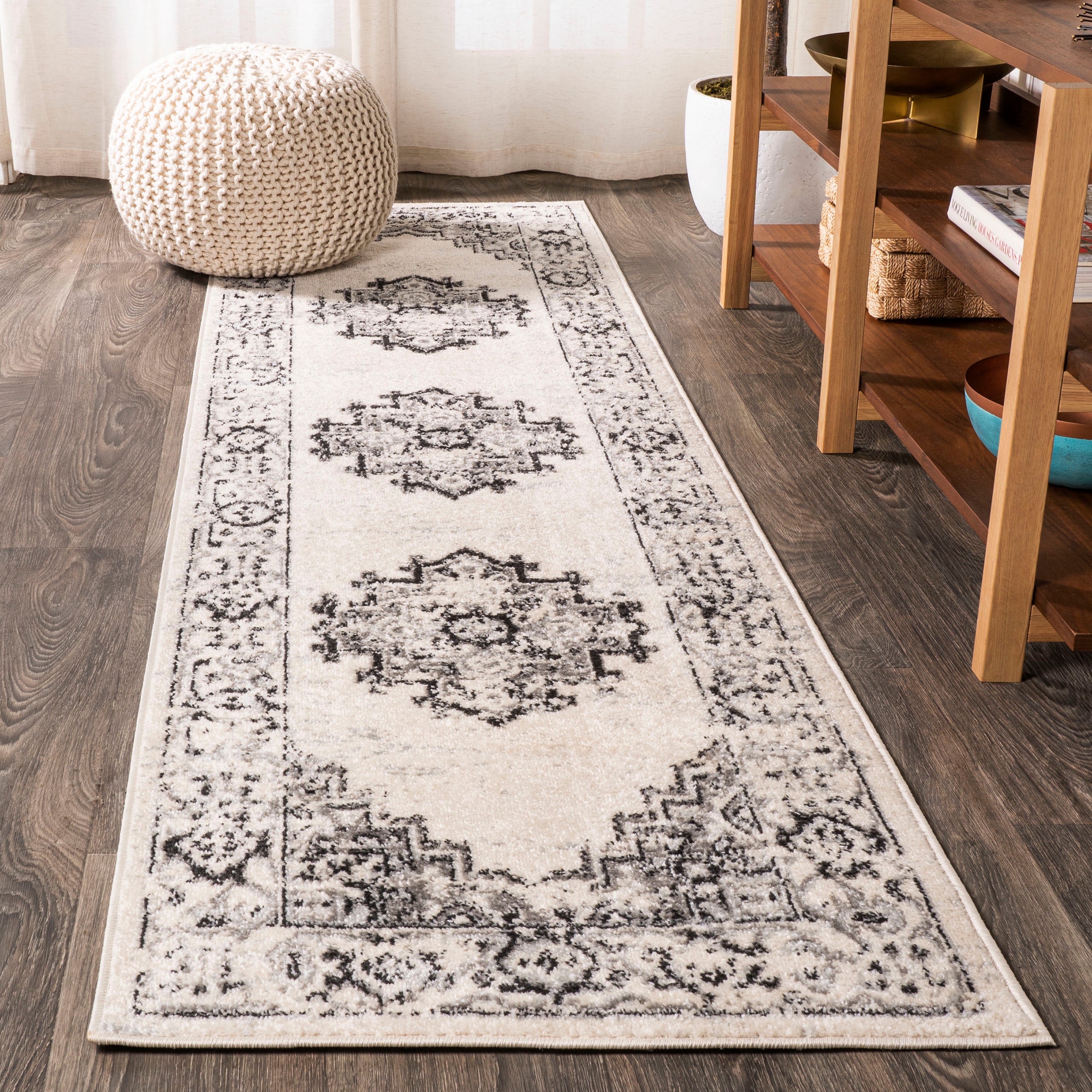 Inigo Cottage Medallion Runner Rug