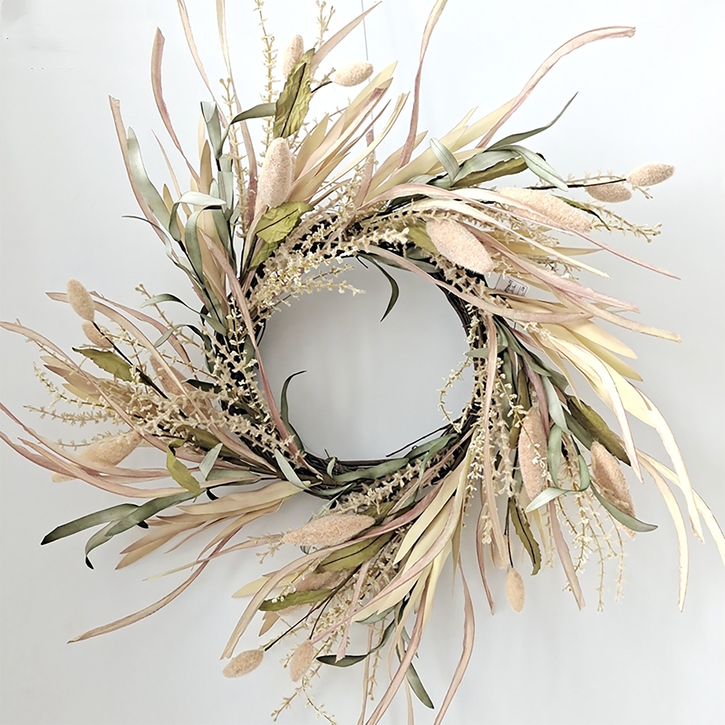 12"" Cream and Navy Natural Wreath