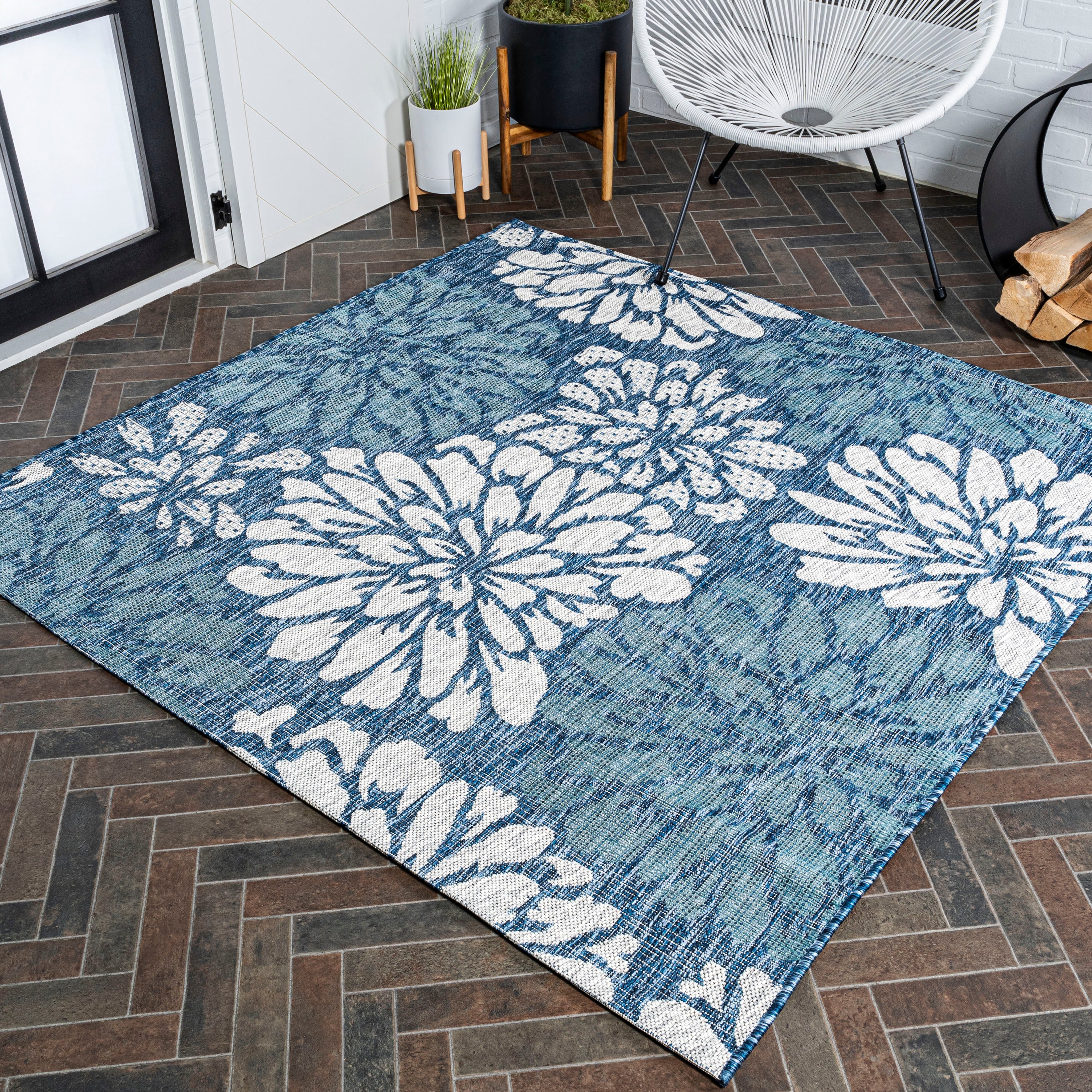 Zinnia Modern Floral Textured Weave Indoor/Outdoor Square Area Rug