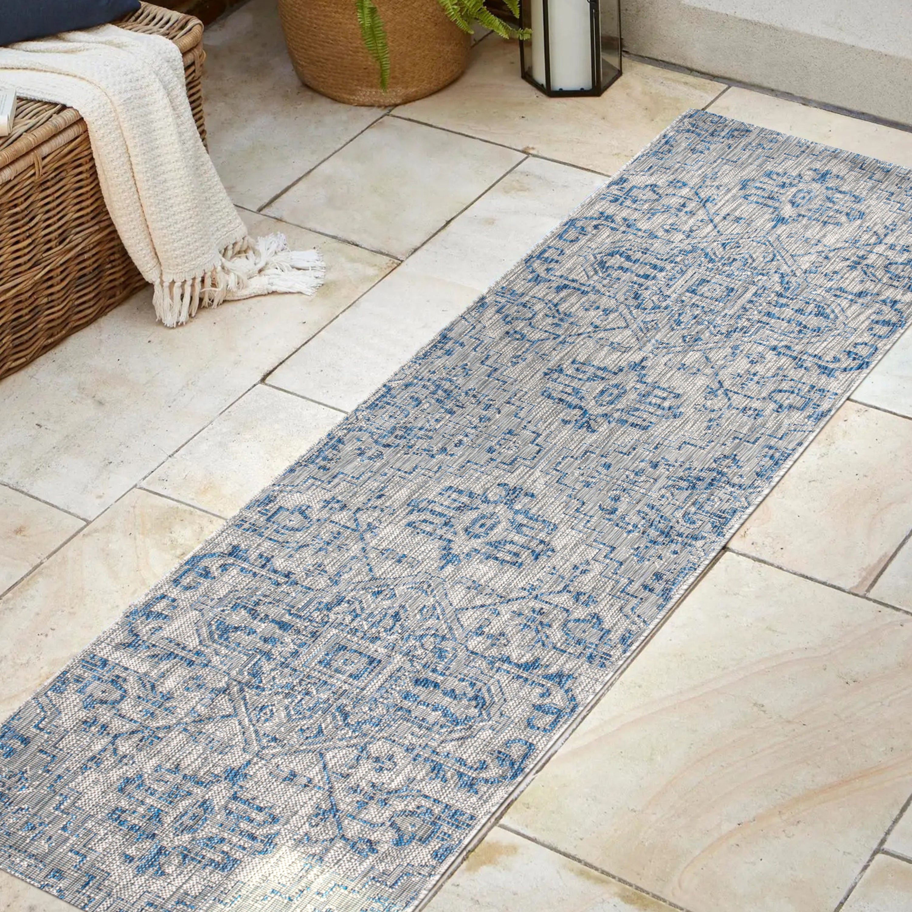 Estrella Bohemian Medallion Textured Indoor/Outdoor Runner Rug