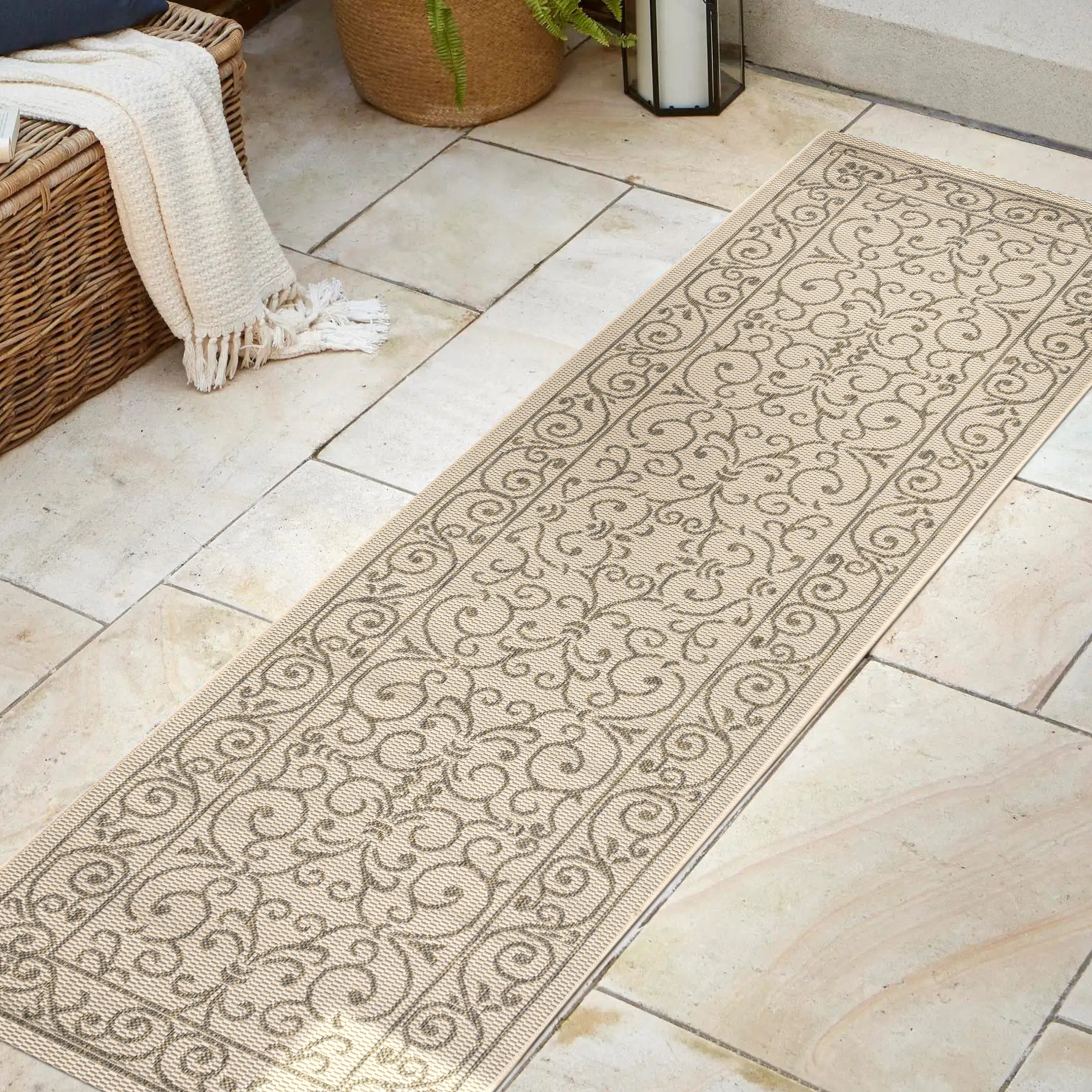 Charleston Vintage Filigree Textured Weav Indoor/Outdoor Runner Rug