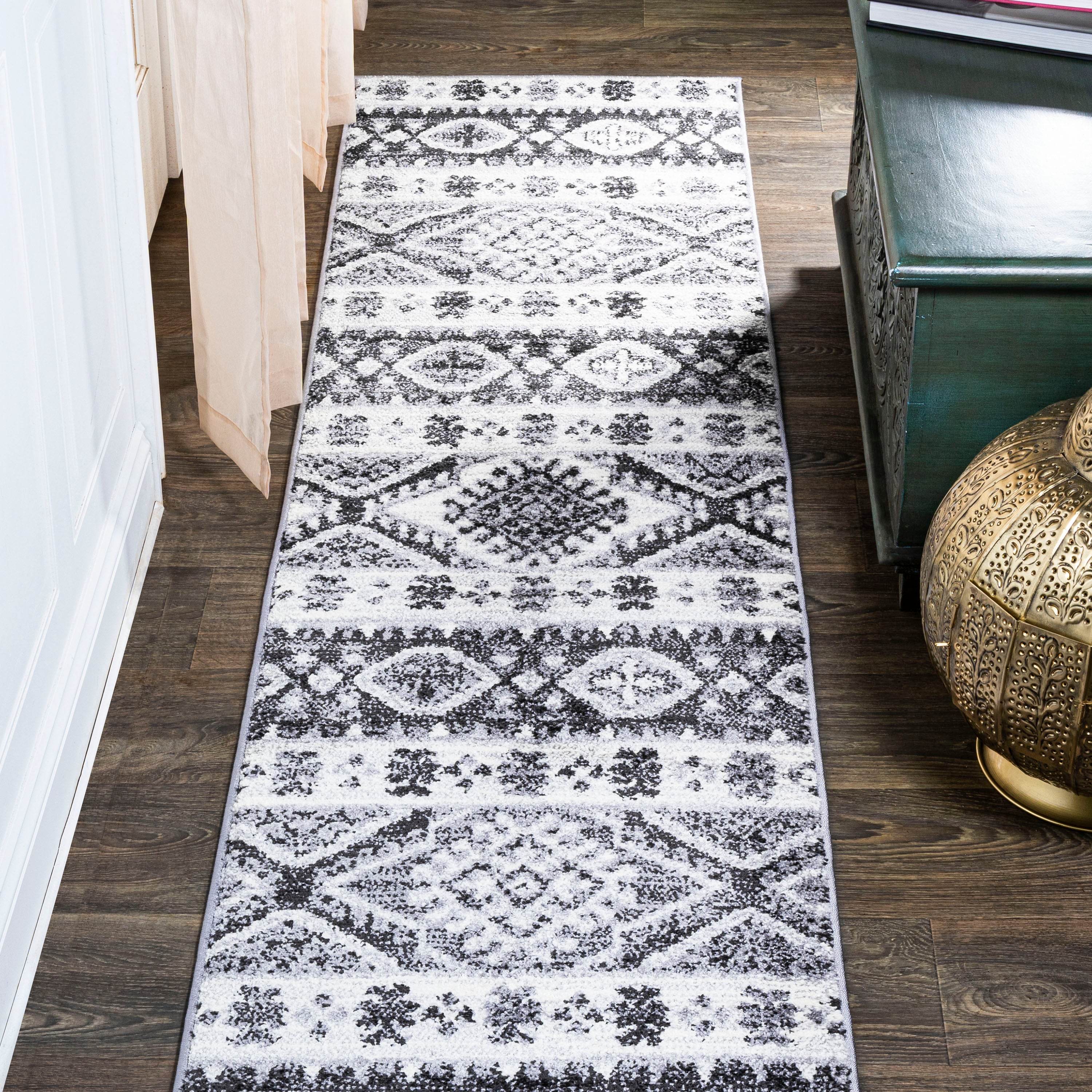 Sura Modern Kilim Geometric Runner Rug