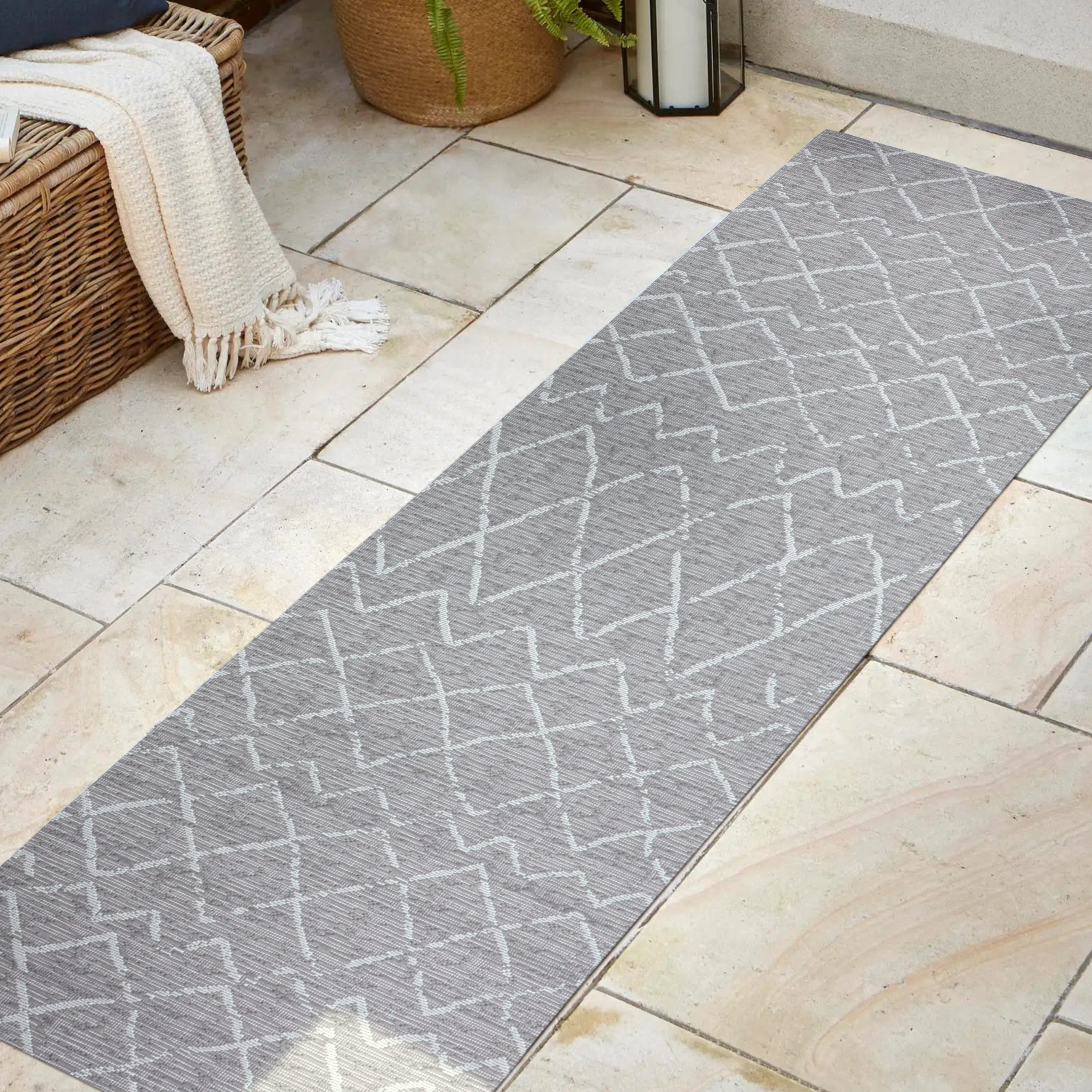 Madaba Moroccan Trellis Indoor/Outdoor Runner Rug