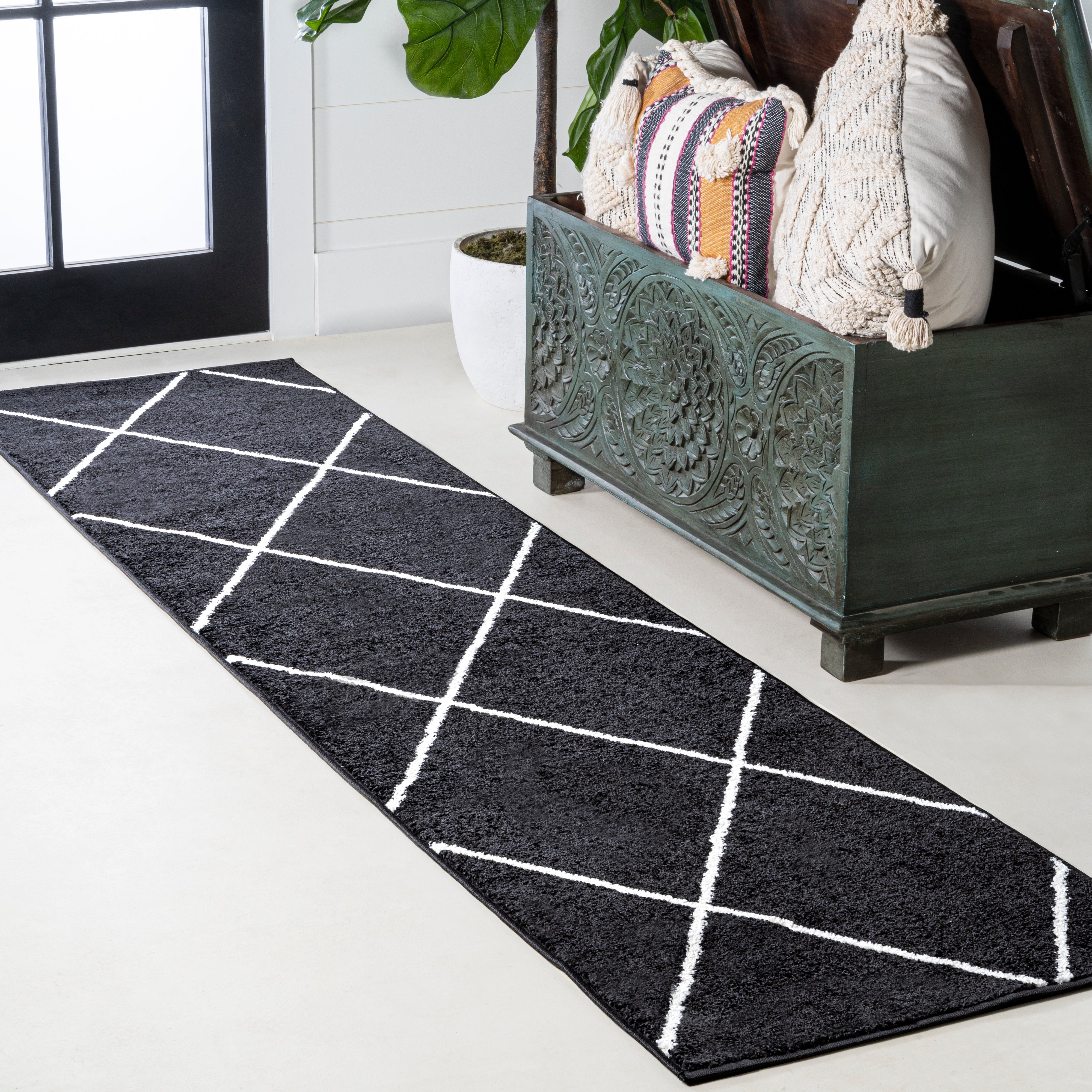 Cole Minimalist Diamond Trellis Runner Rug