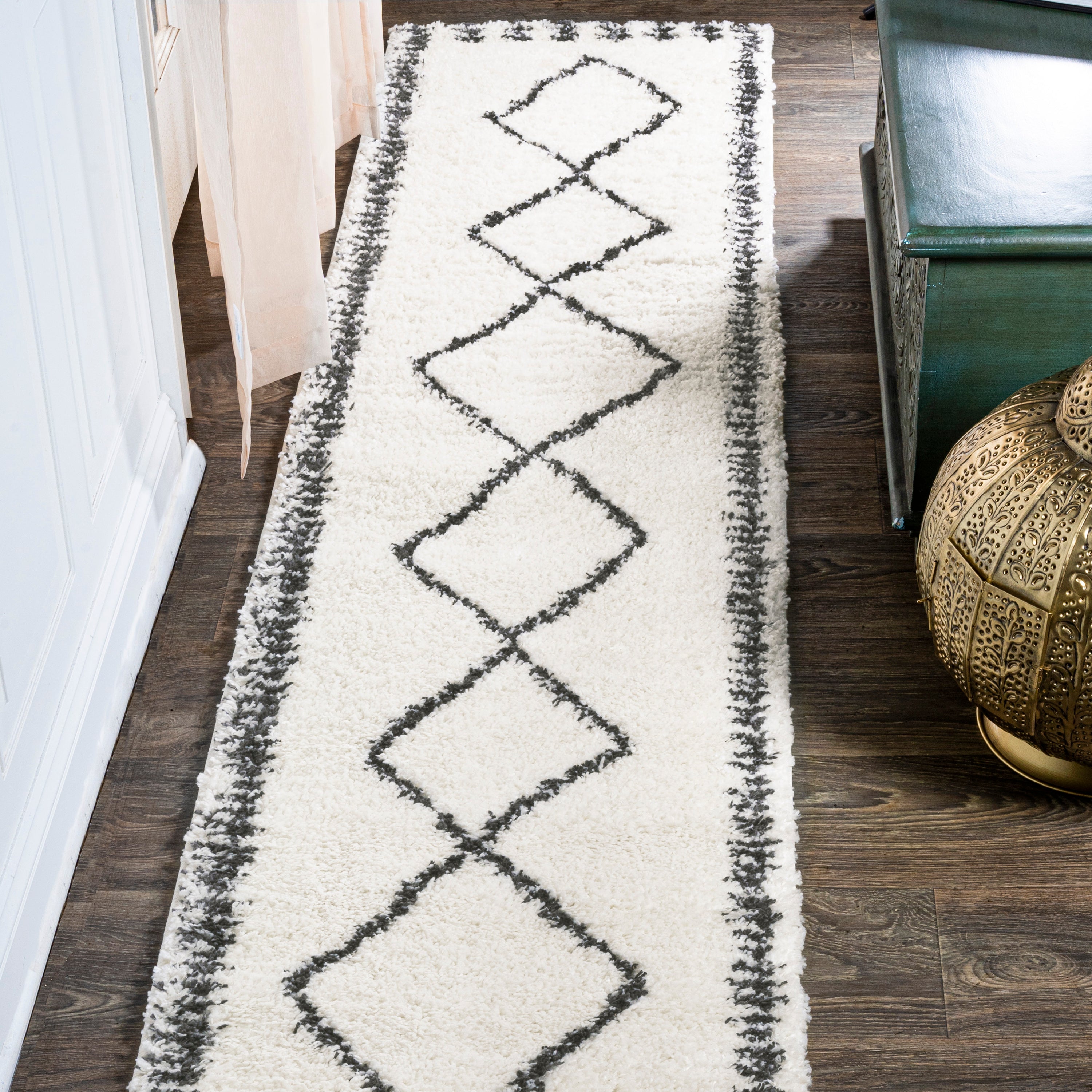 Calvia Moroccan Diamond Shag Runner Rug