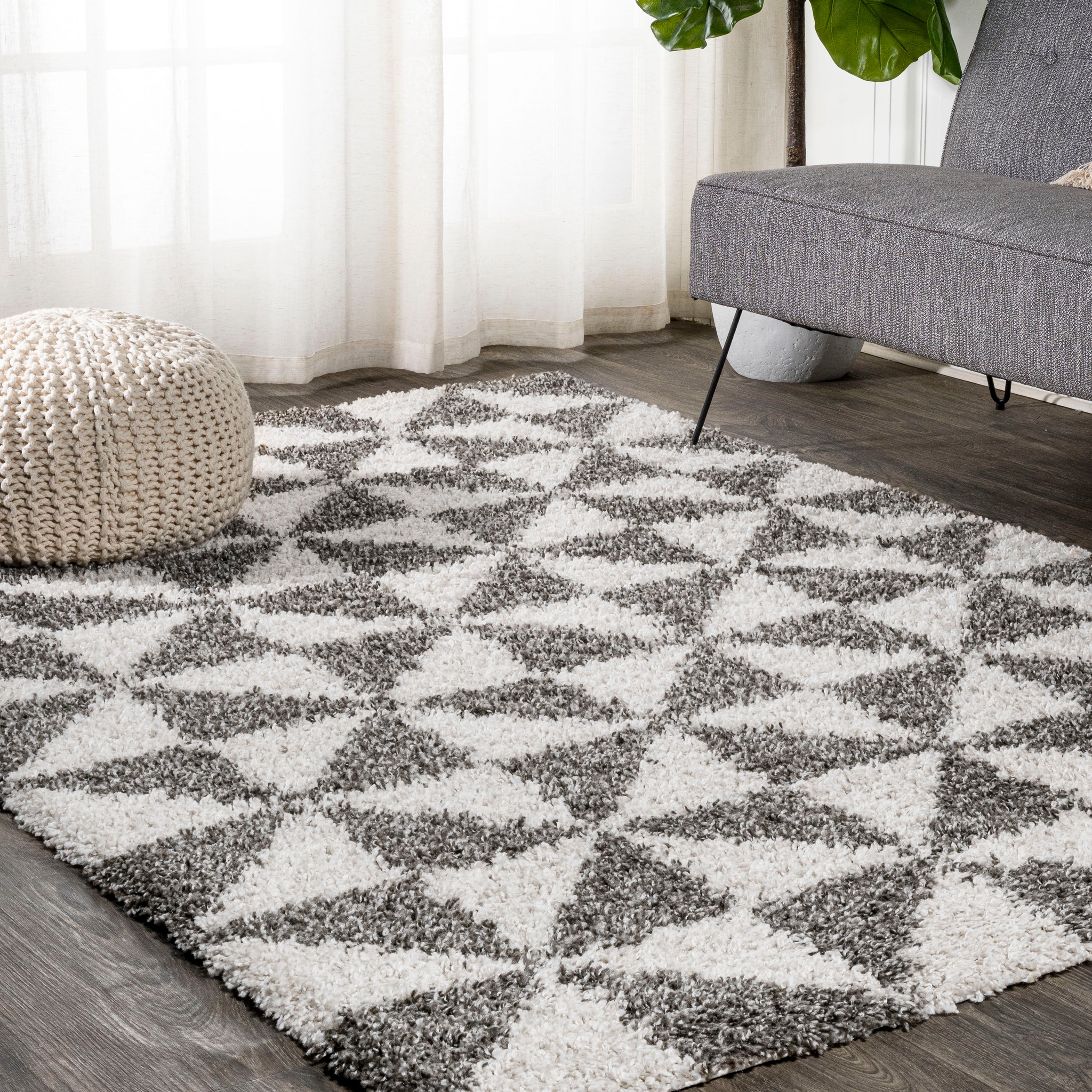 Alcudia Geometric Shag Area Rug