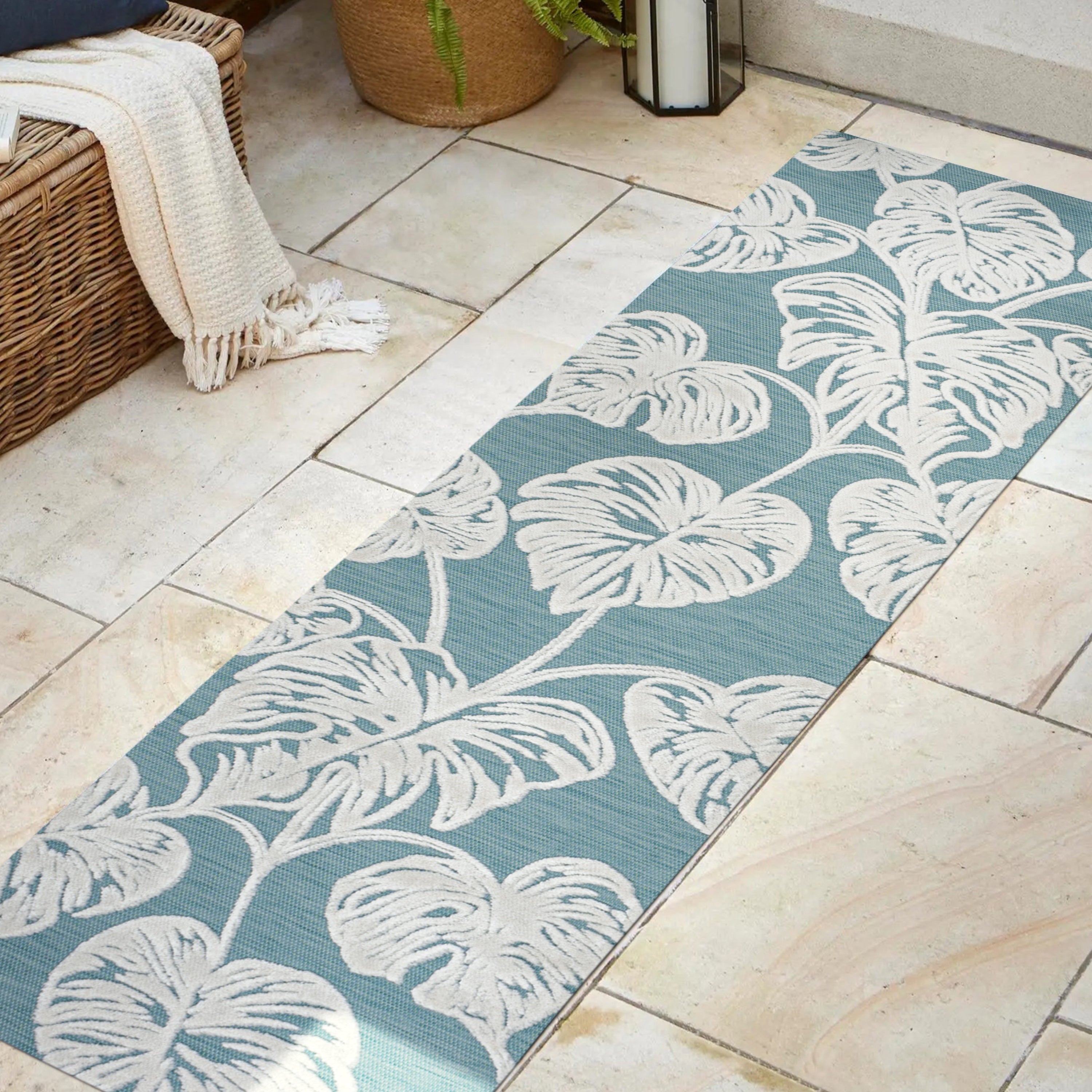 Tobago High-Low Two-Tone Monstera Leaf Indoor/Outdoor Runner Rug