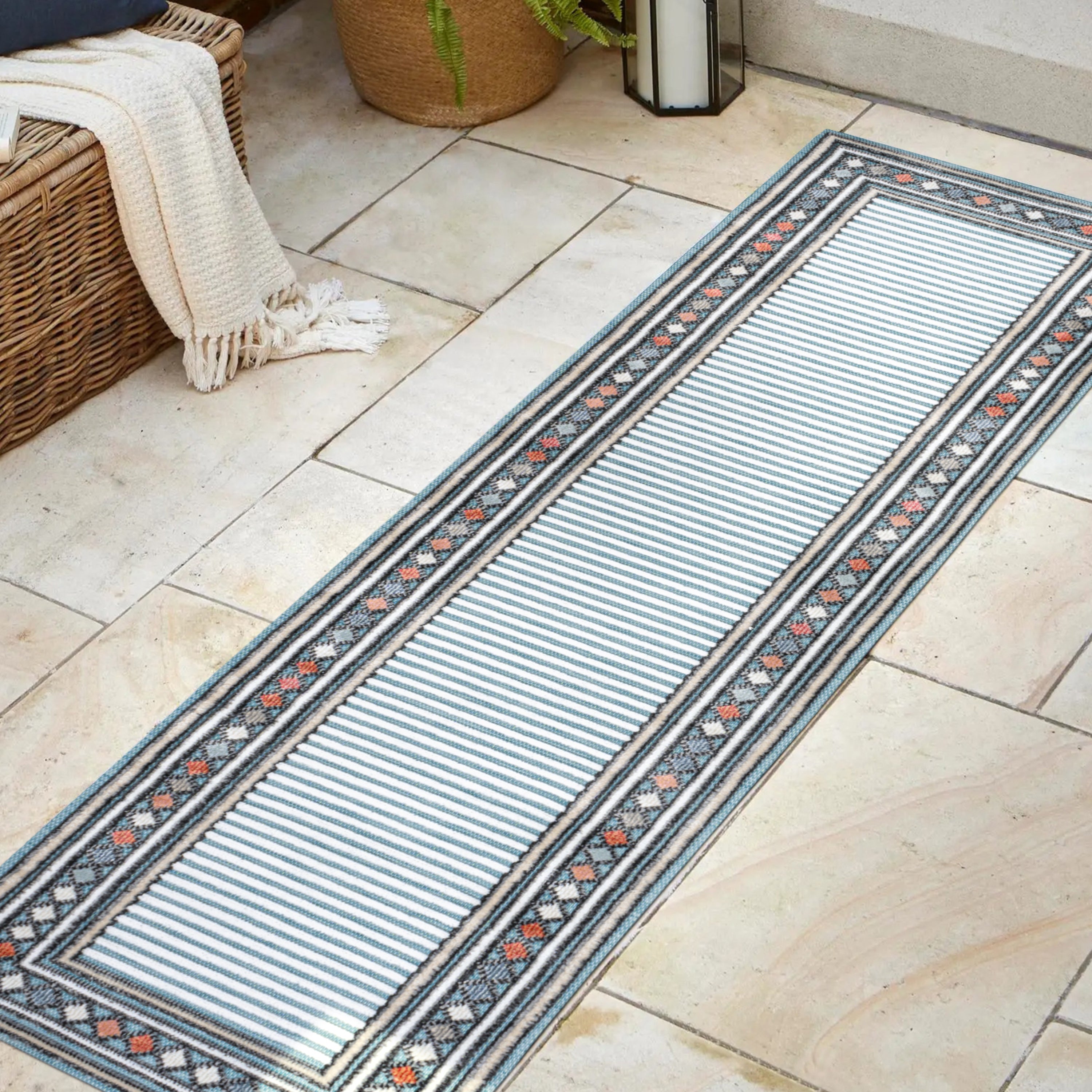 Sebastian High-Low Modern Diamond Border Indoor/Outdoor Runner Rug