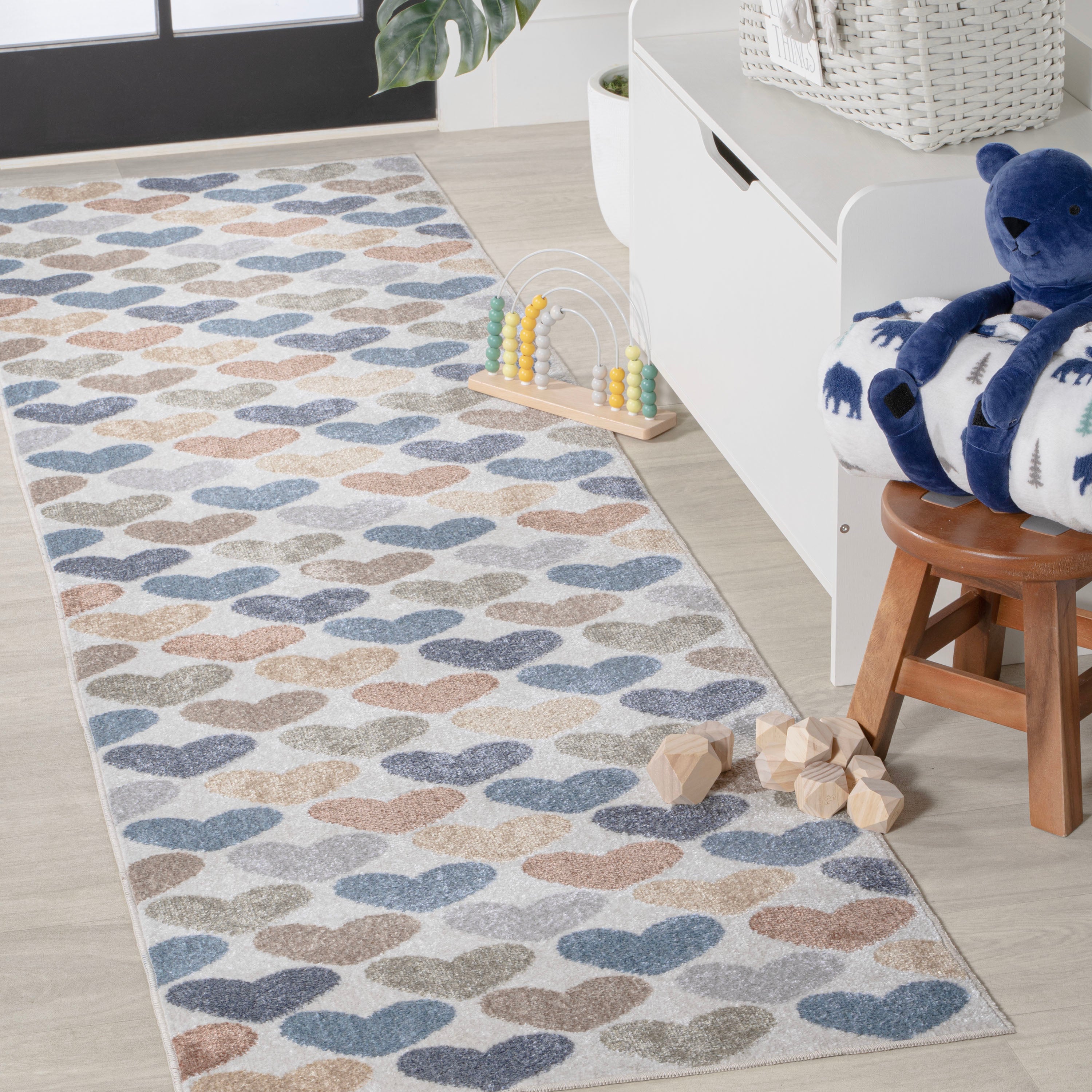 Dila Modern Hearts Geometric Machine-Washable Runner Rug