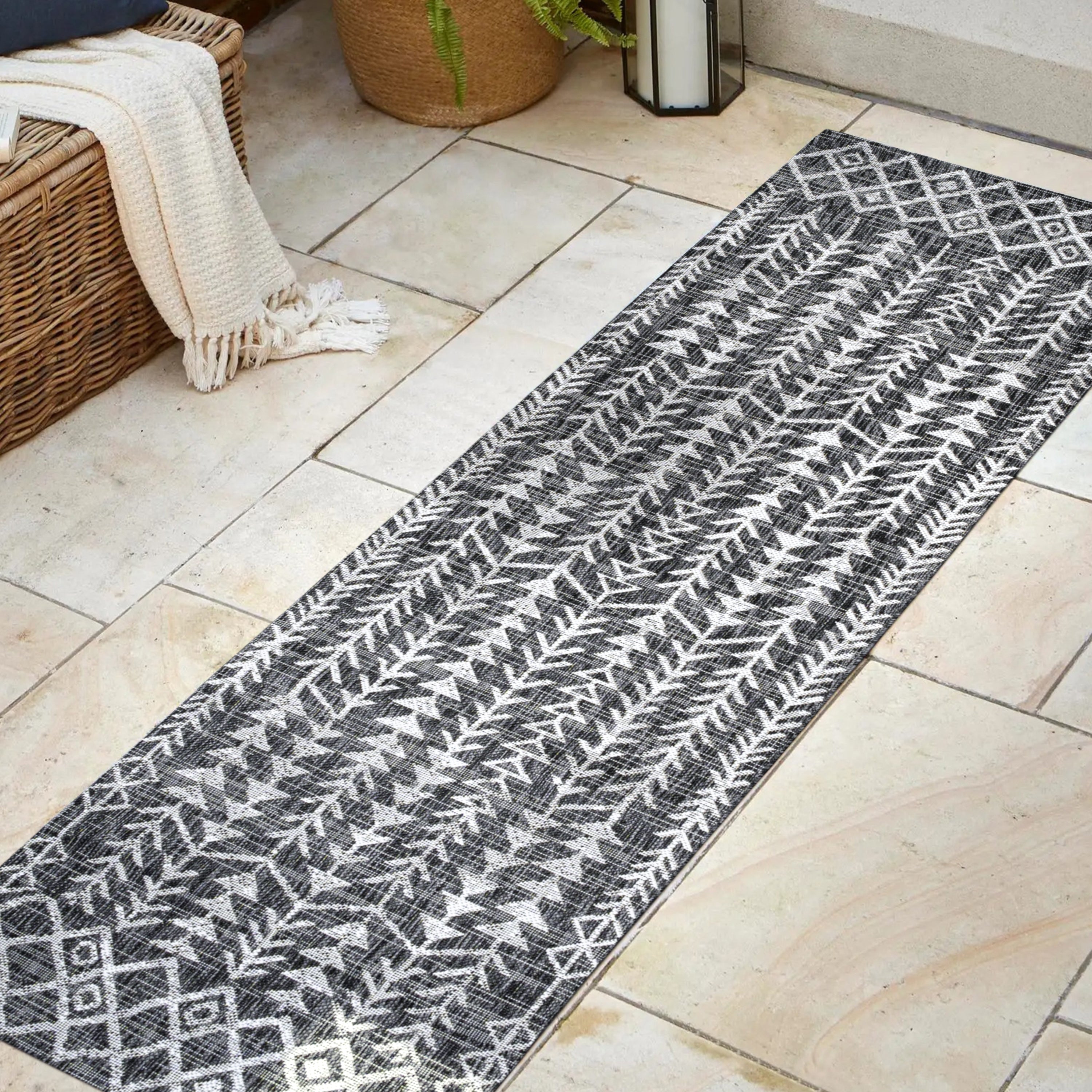 Tokay Bohemian Geometric Indoor/Outdoor Runner Rug