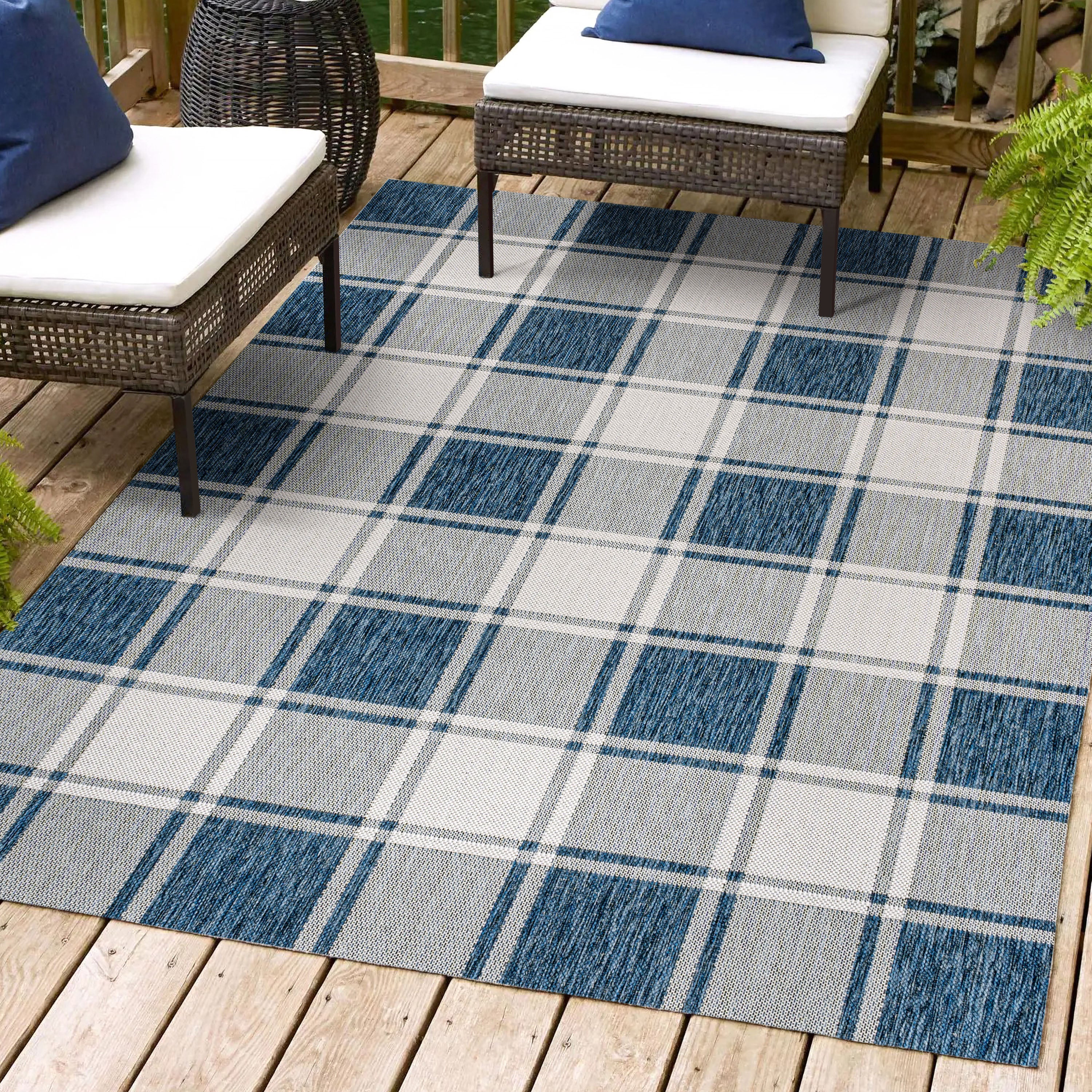 Sabine Traditional Farmhouse Bold Gingham Indoor/Outdoor Area Rug