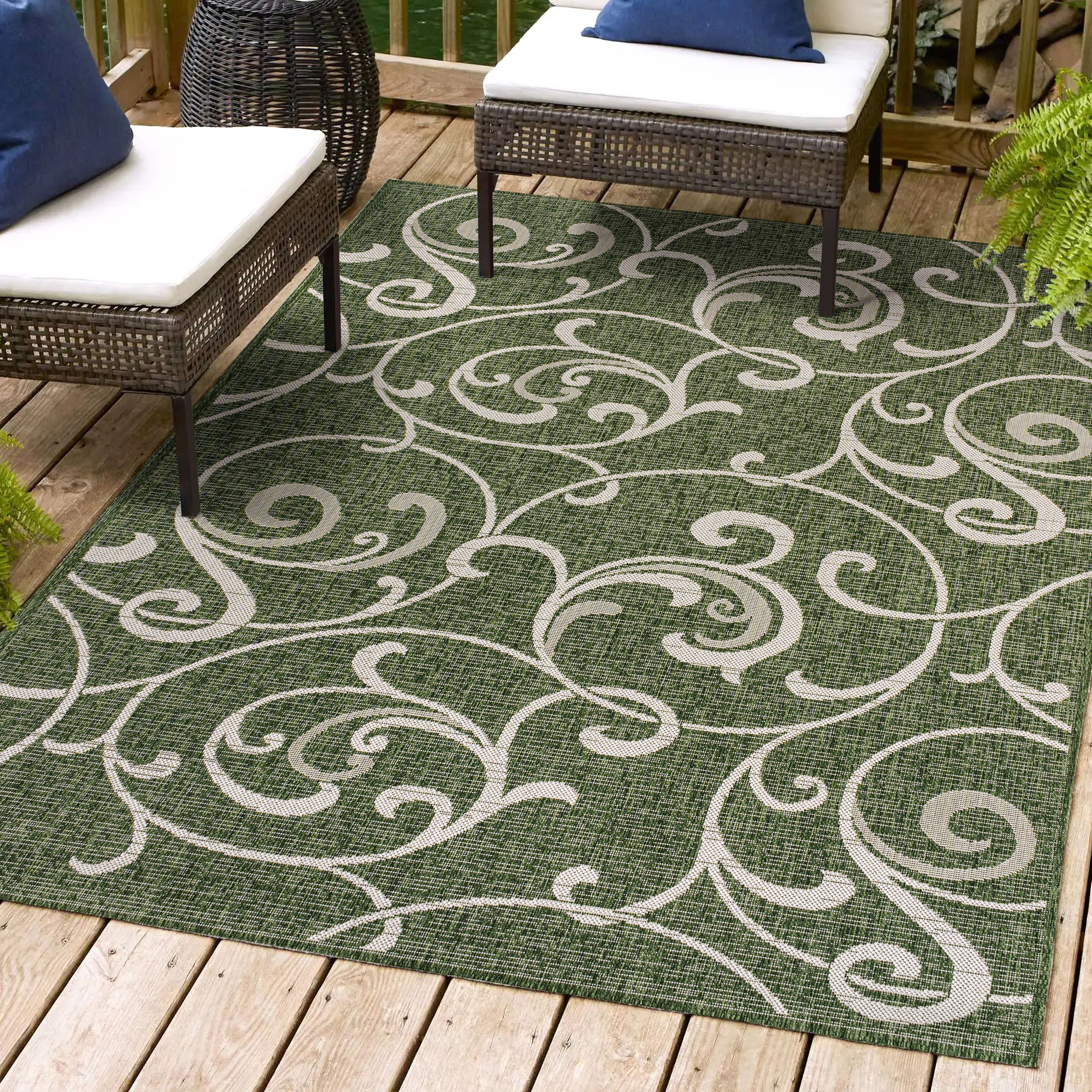 Maribel Traditional Classic All-Over Scroll Indoor/Outdoor Area Rug