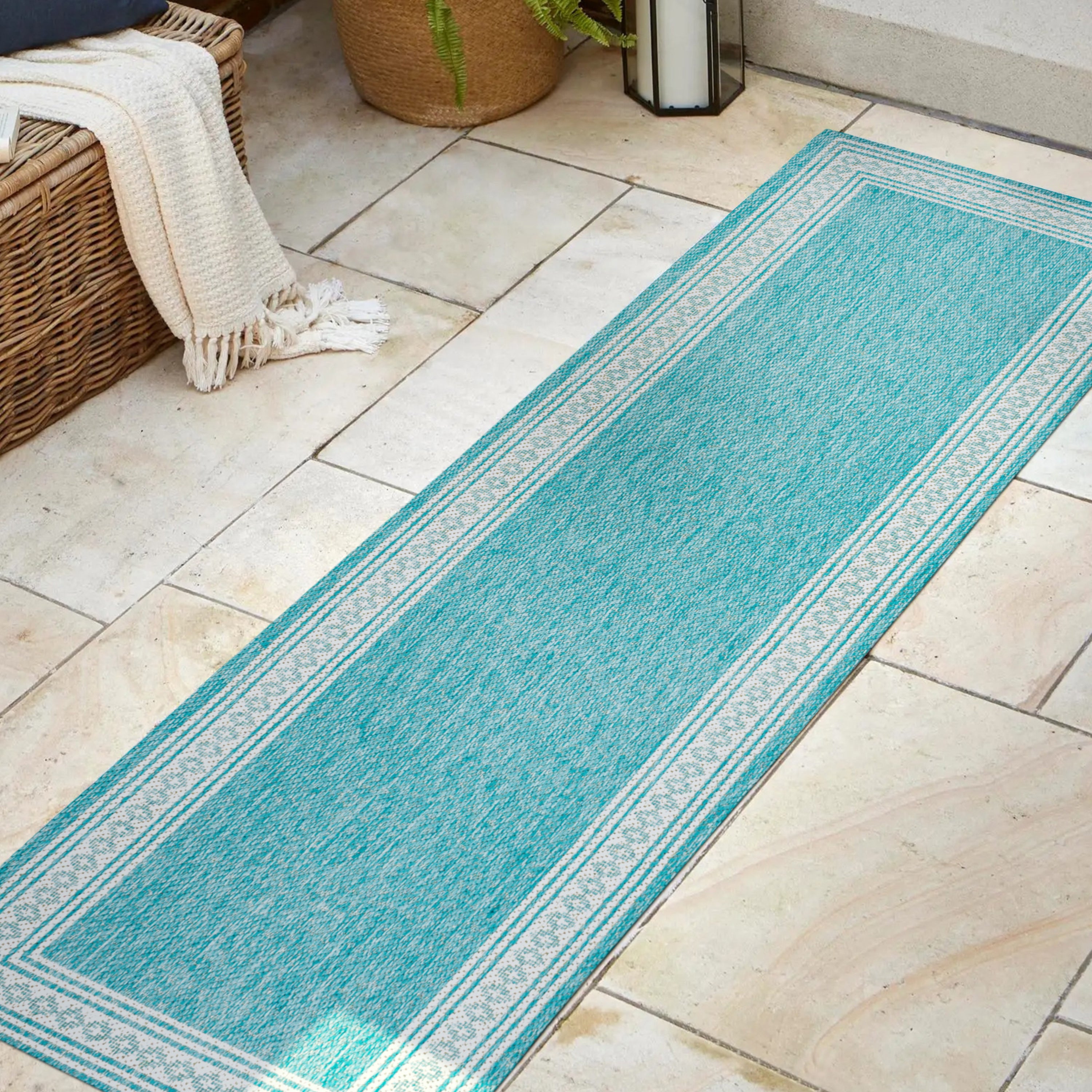 Lucia Classic Diamond Border Indoor/Outdoor Runner Rug