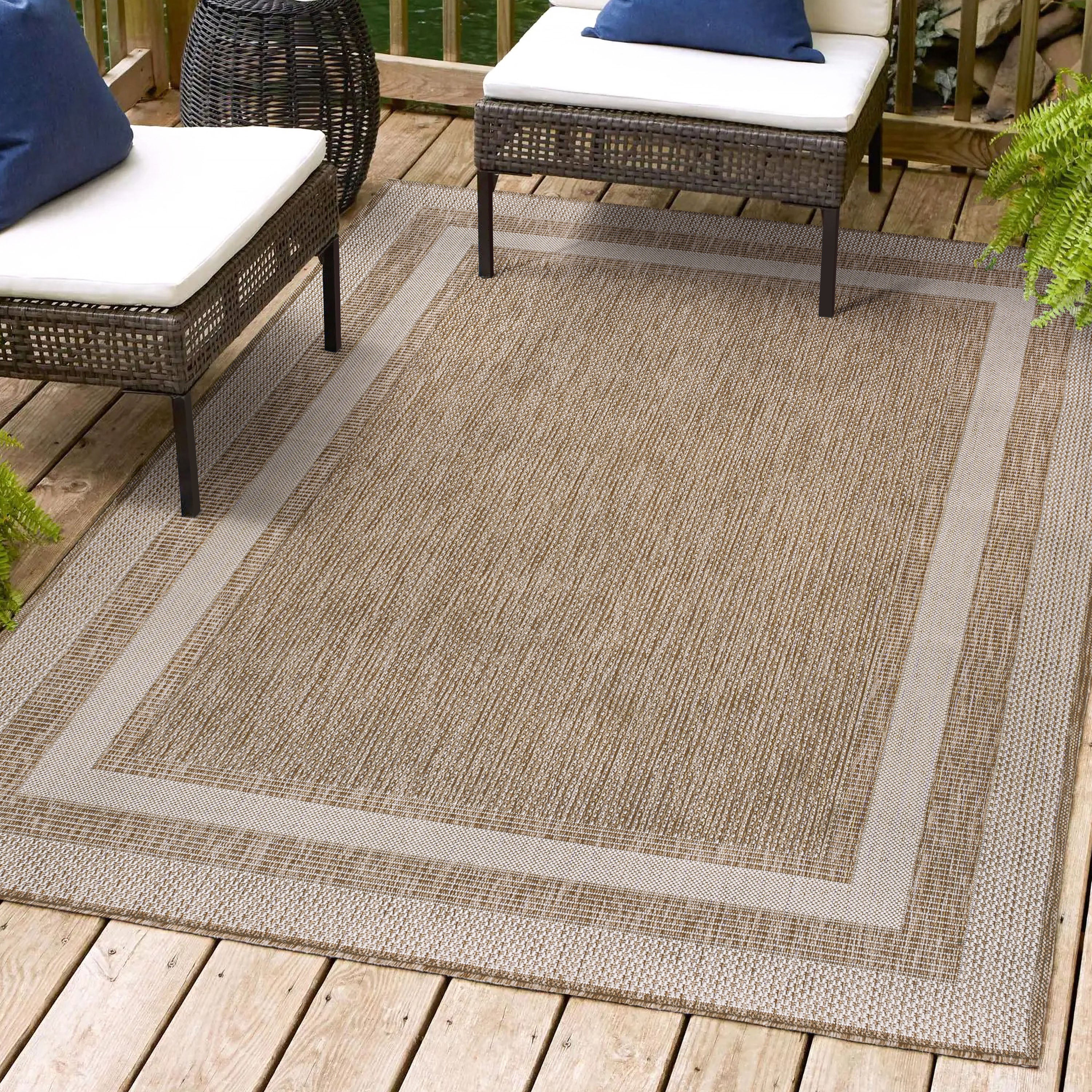 Dover Classic 3-Stripe Border Indoor/Outdoor Area Rug