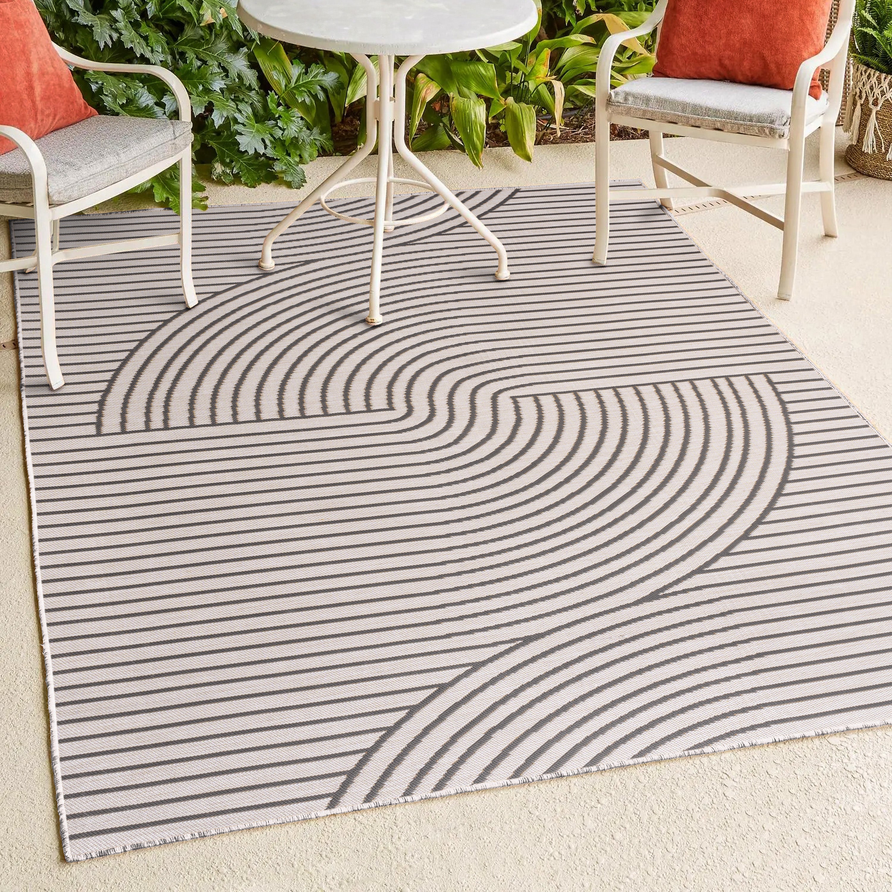 Arielle Mid-Century Modern Curve Stripe Reversible Machine-Washable Indoor/Outdoor Area Rug