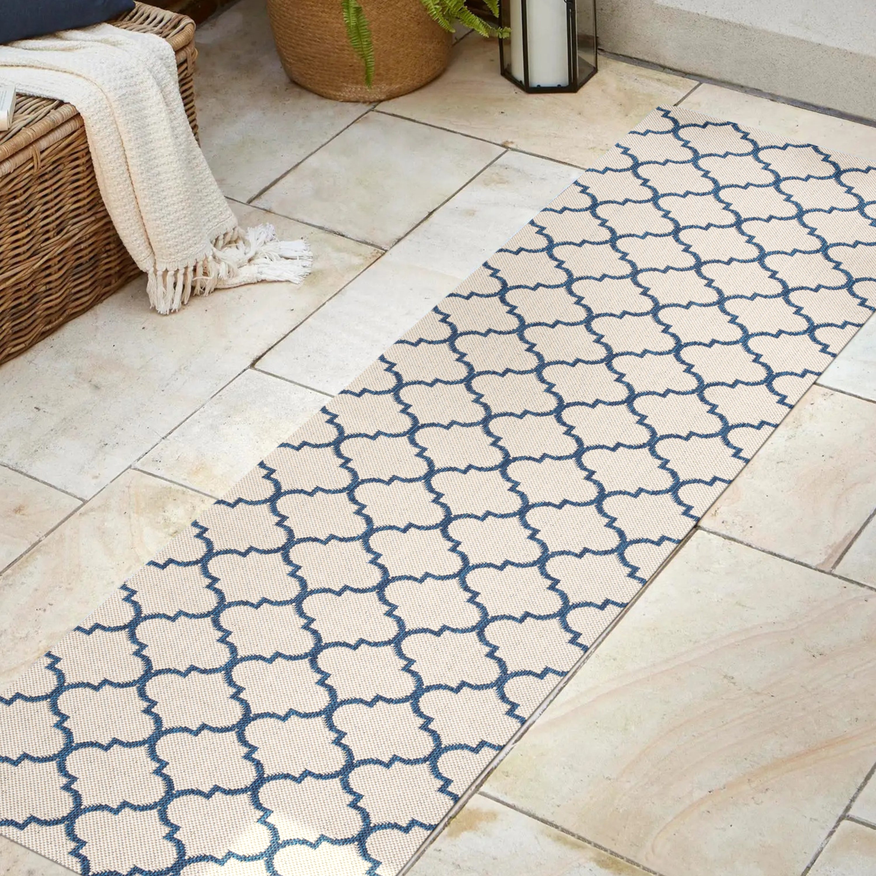 Arabesque Ogee Trellis Indoor/Outdoor Runner Rug