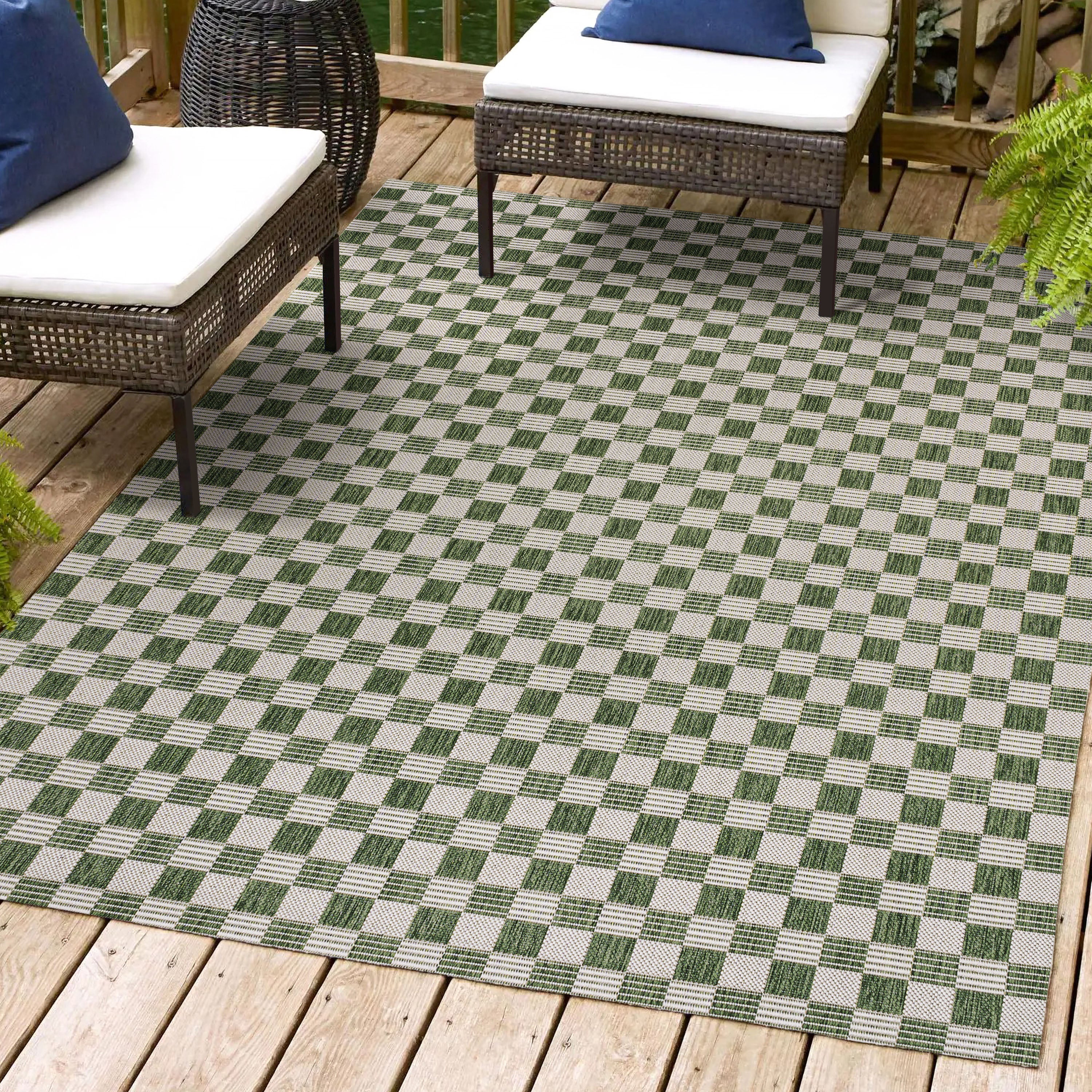 Aimee Traditional Cottage Checkerboard Indoor/Outdoor Area Rug