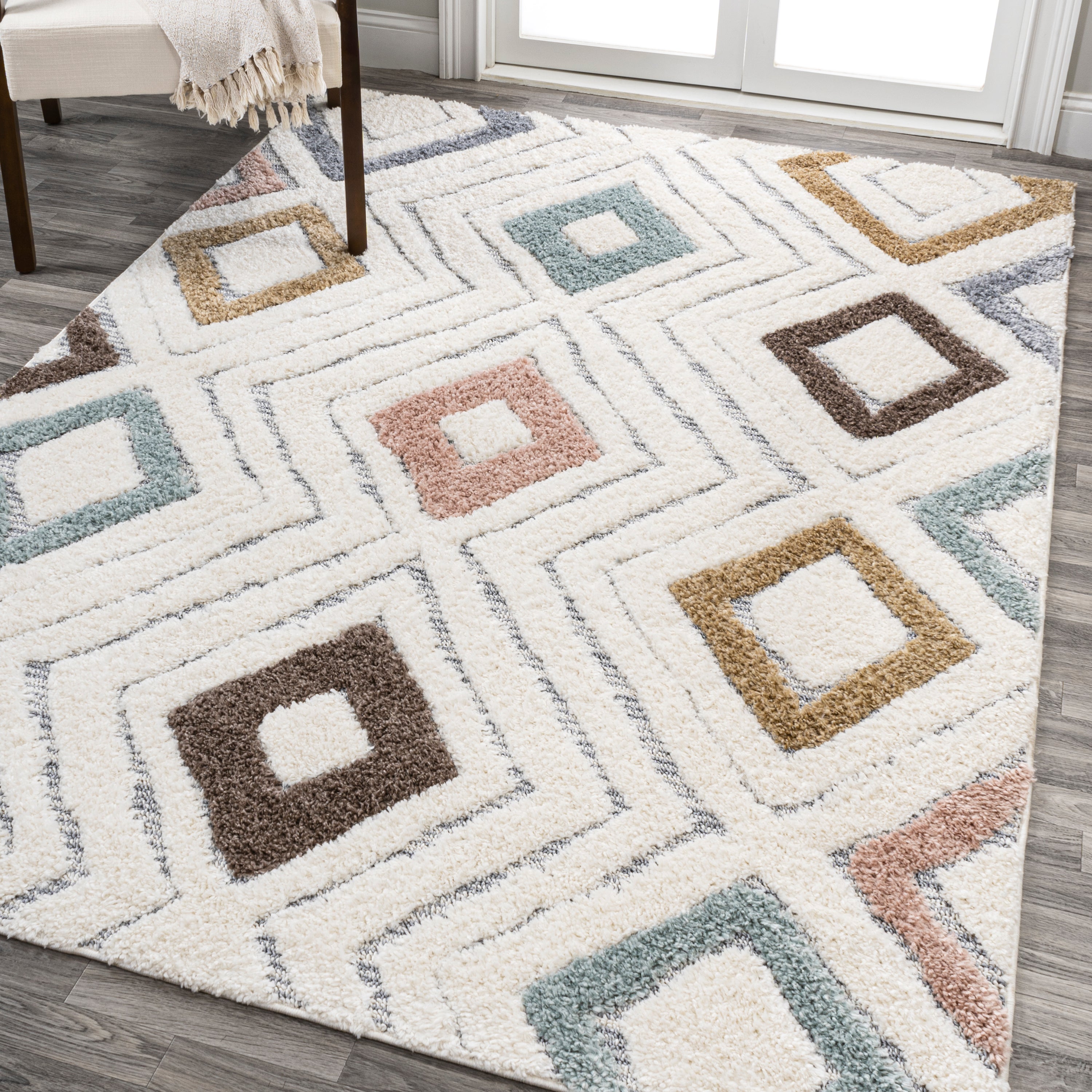 Amira Diamond Tribal High-Low Area Rug