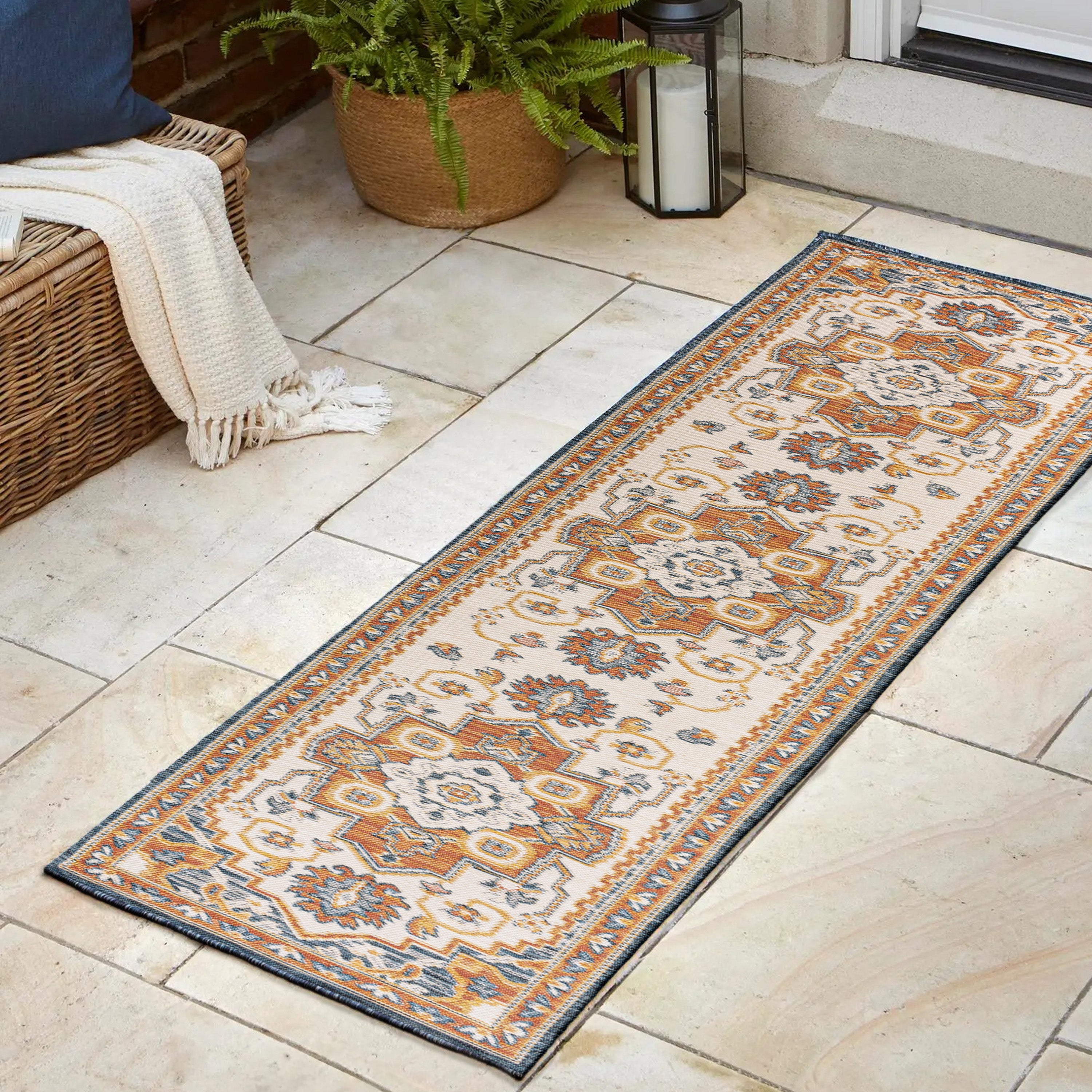 Bijan Traditional Vintage Medallion Reversible Machine-Washable Indoor/Outdoor Runner Rug