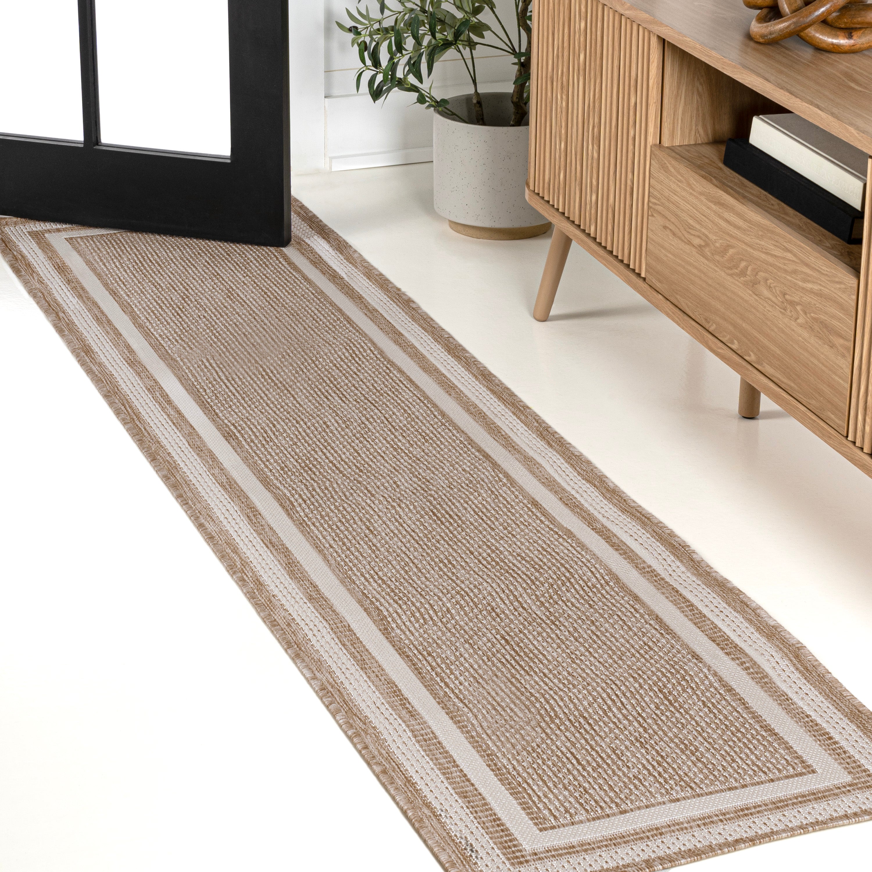 Dover Classic 3-Stripe Border Indoor/Outdoor Runner Rug