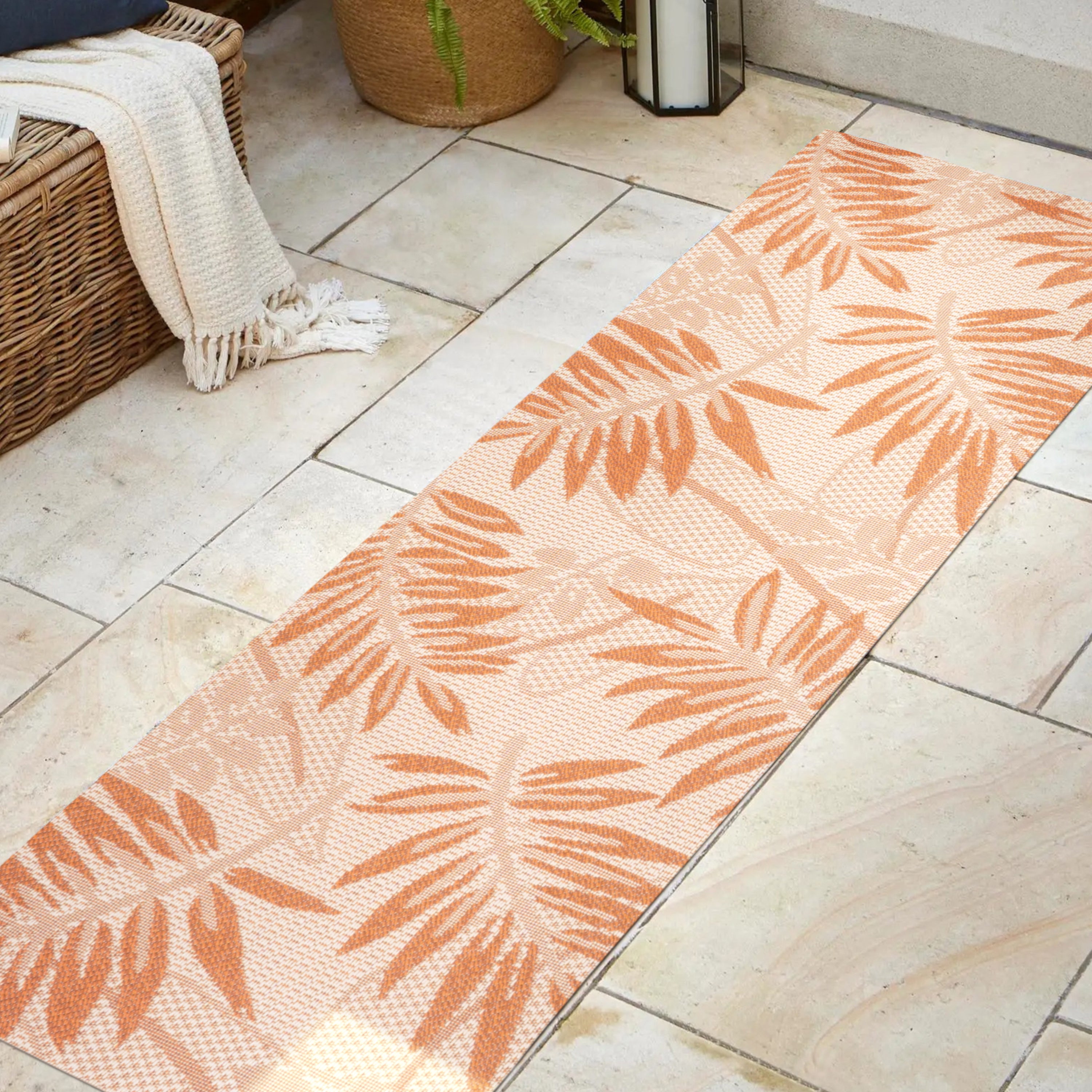 Havana Simple Tropical Palm Leaf Indoor/Outdoor Runner Rug