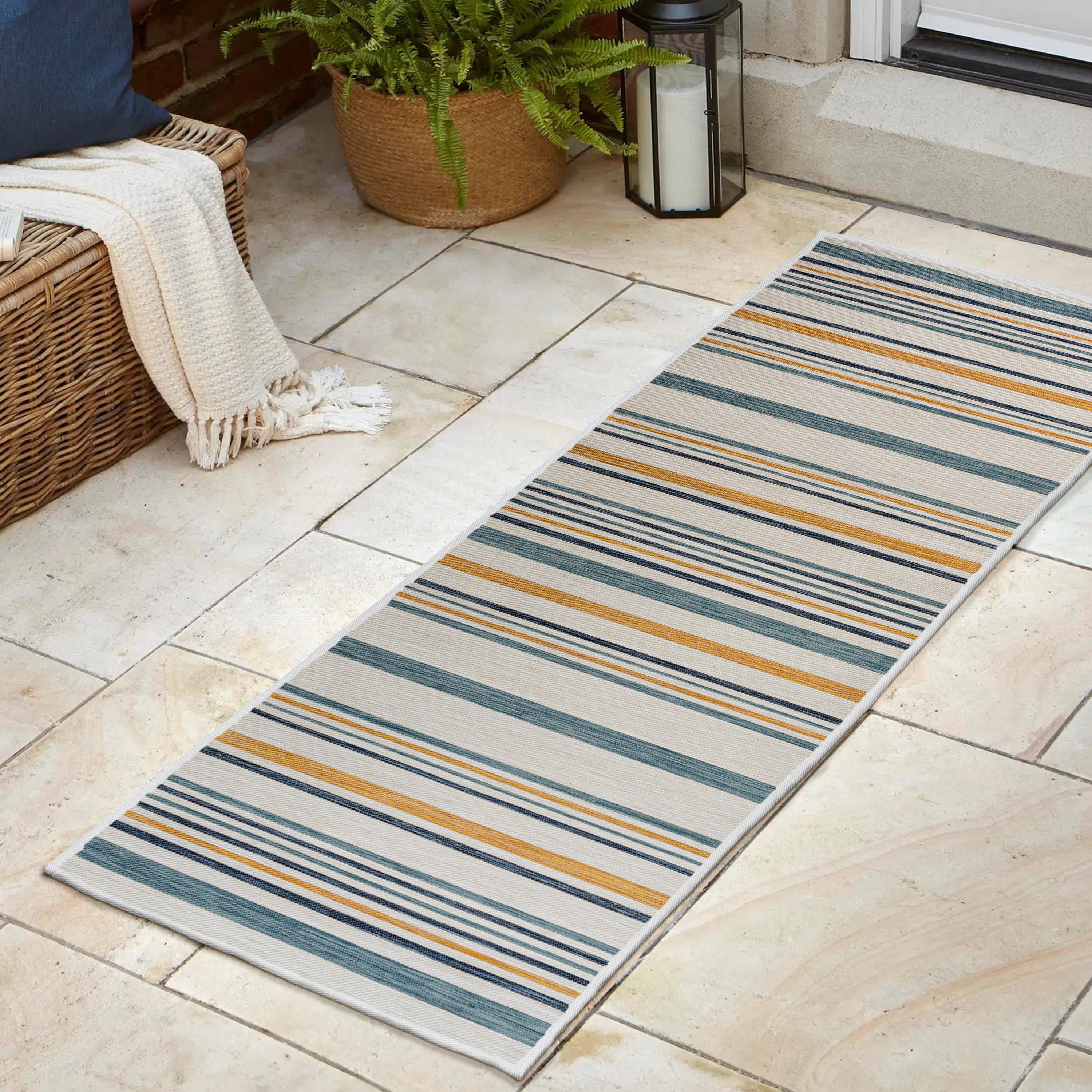 Janus Classic Coastal Ticking Stripe Reversible Machine-Washable Indoor/Outdoor Runner Rug