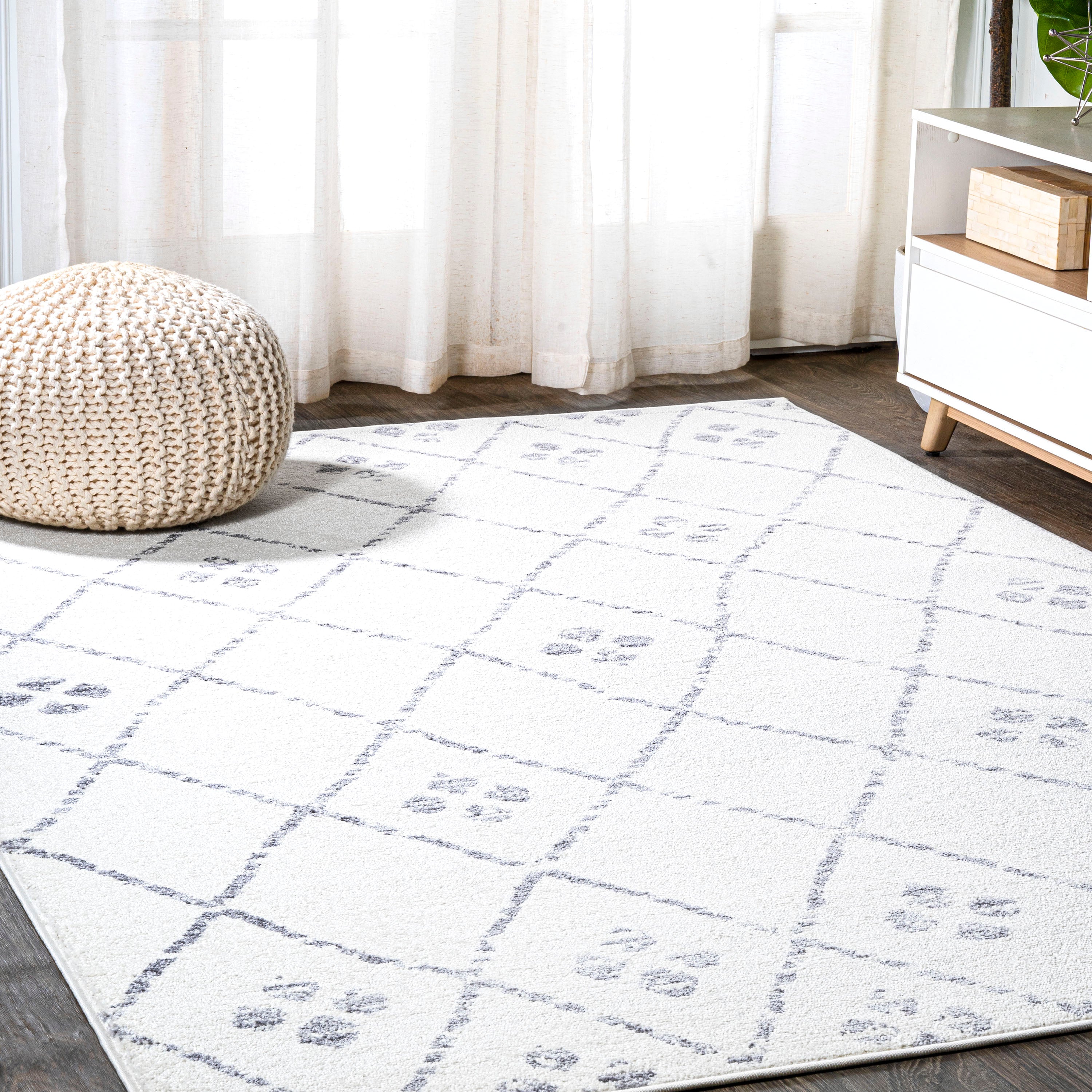 Izil Moroccan Geometric Diamond Area Rug