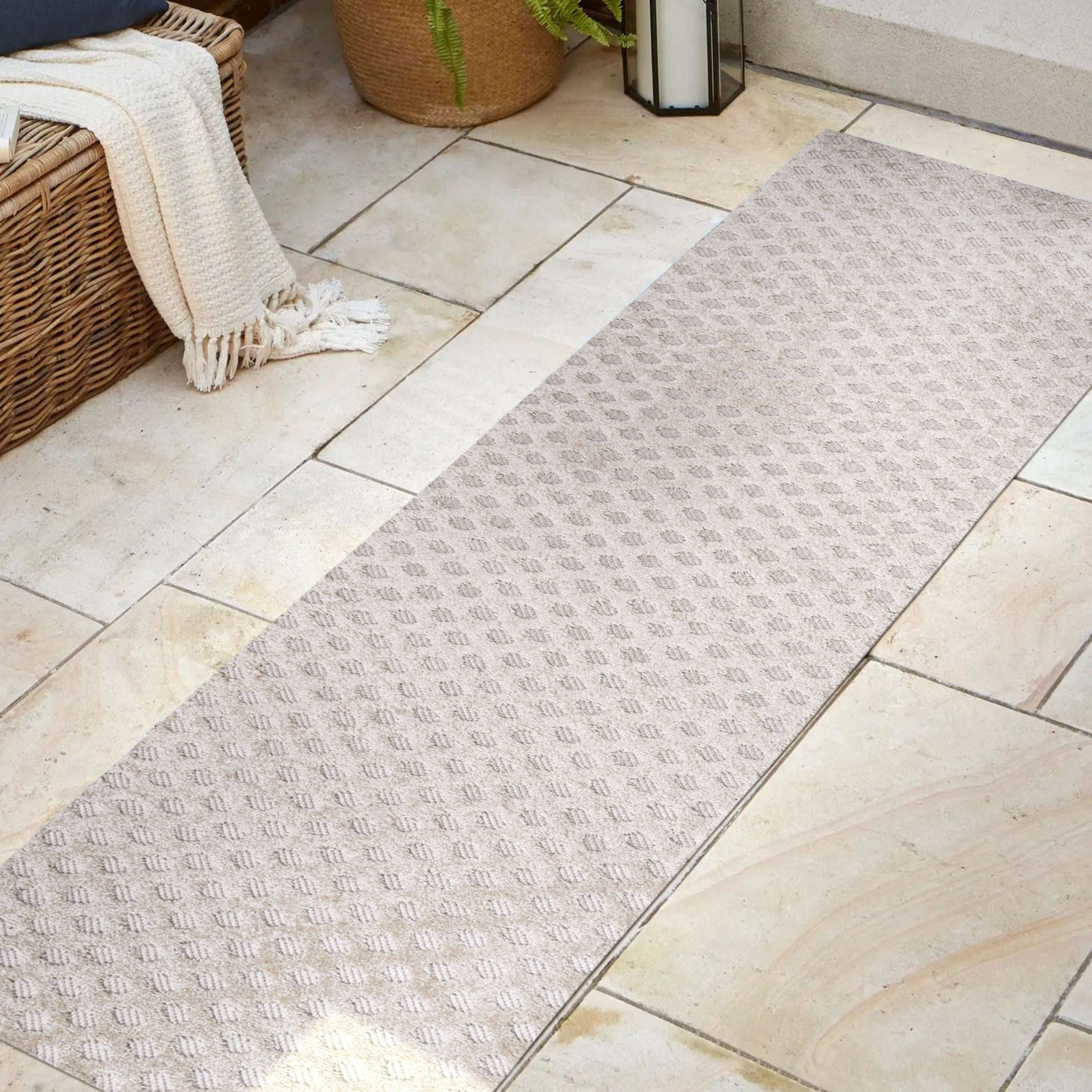 Rabat High-Low Pile Mini-Diamond Trellis Indoor/Outdoor Runner Rug