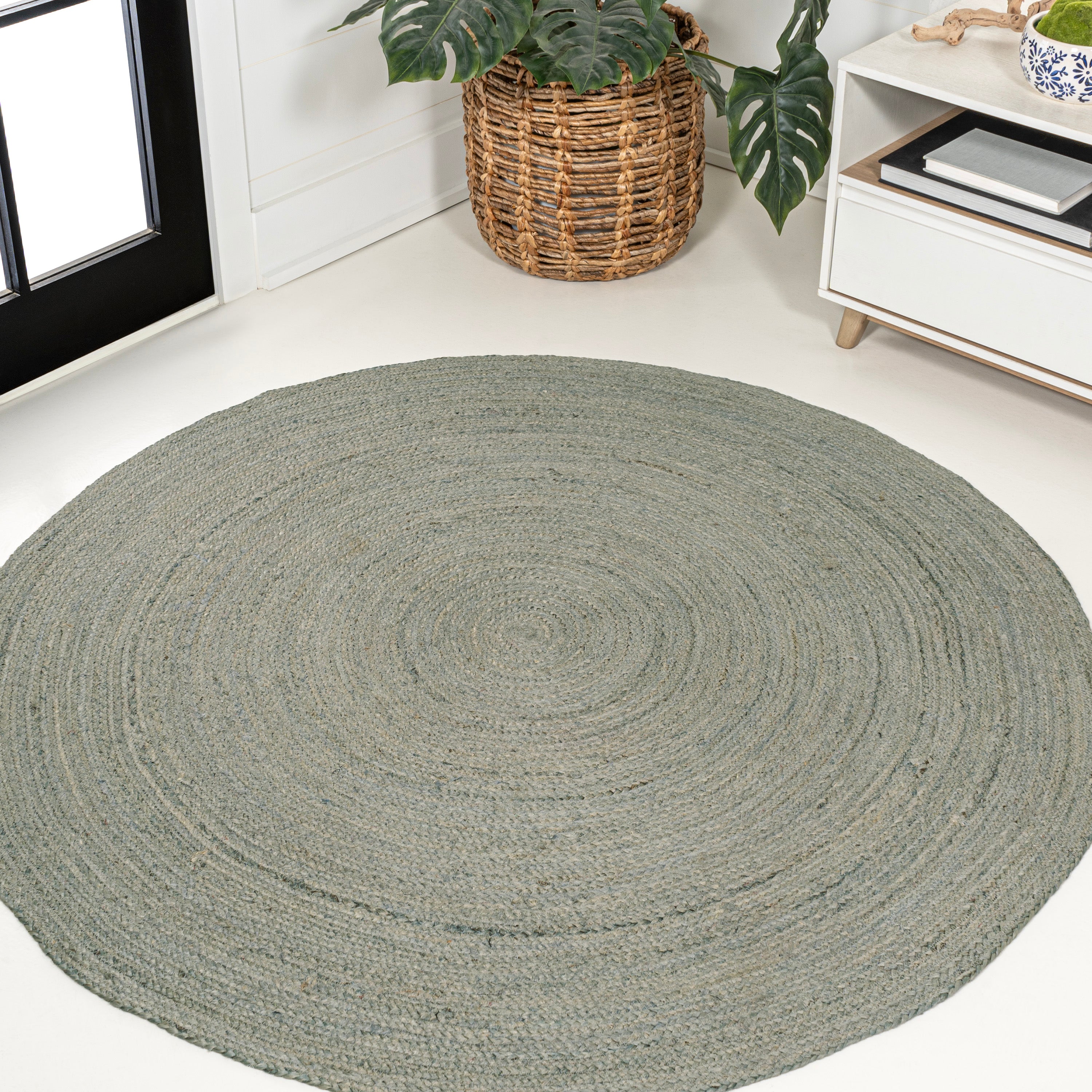 Zara Braided Coastal Cottage Round Area Rug