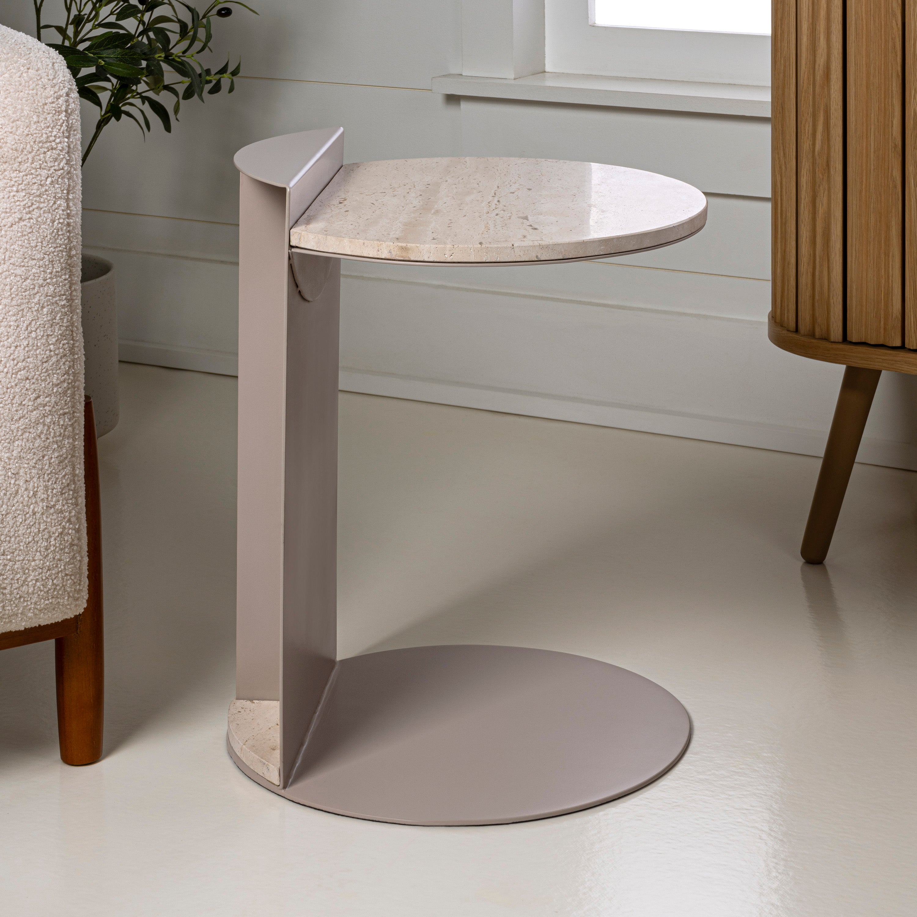 Evelyn Contemporary Natural Marble/Metal Handmade C-Shaped End Table