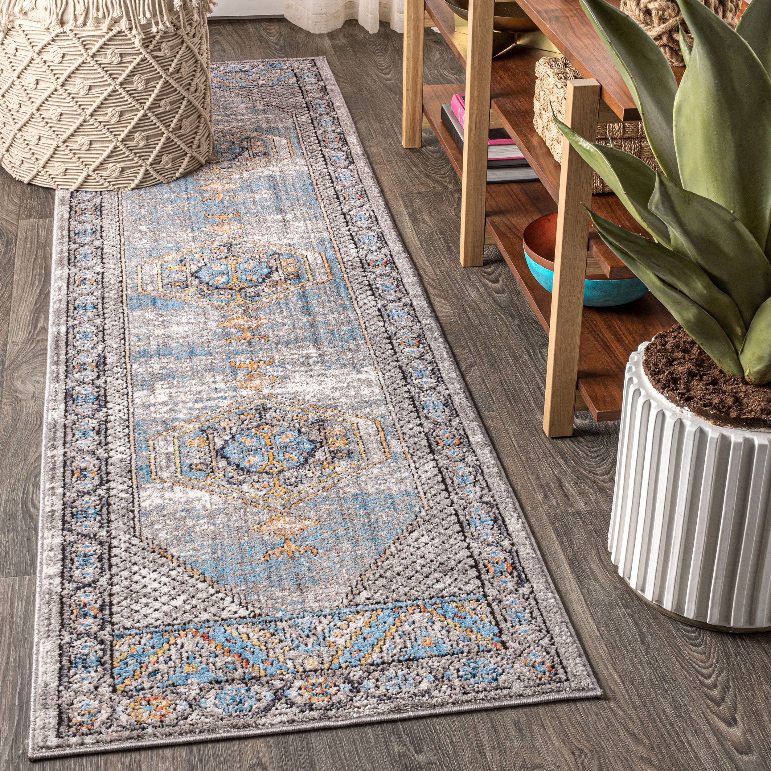 Izmit Geometric Vintage Medallion Runner Rug