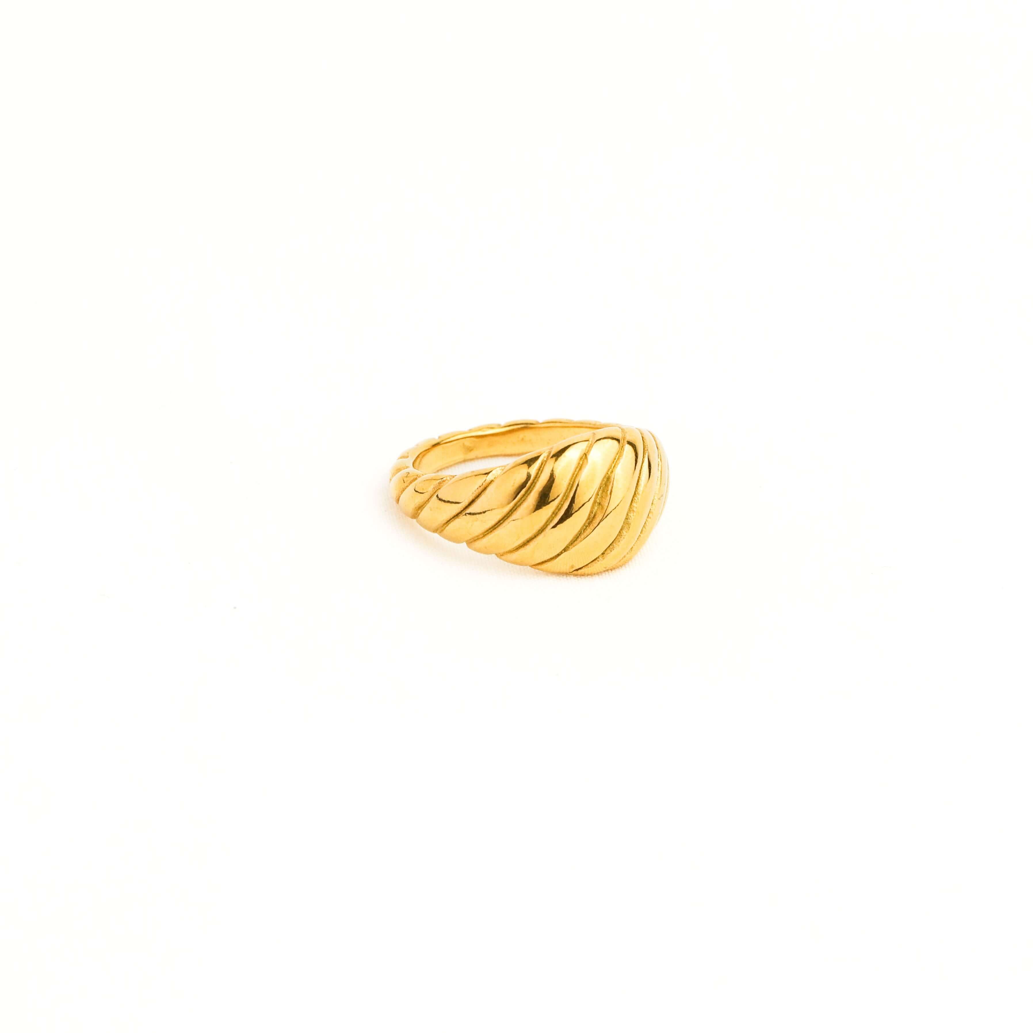 Wave Croissant Ring