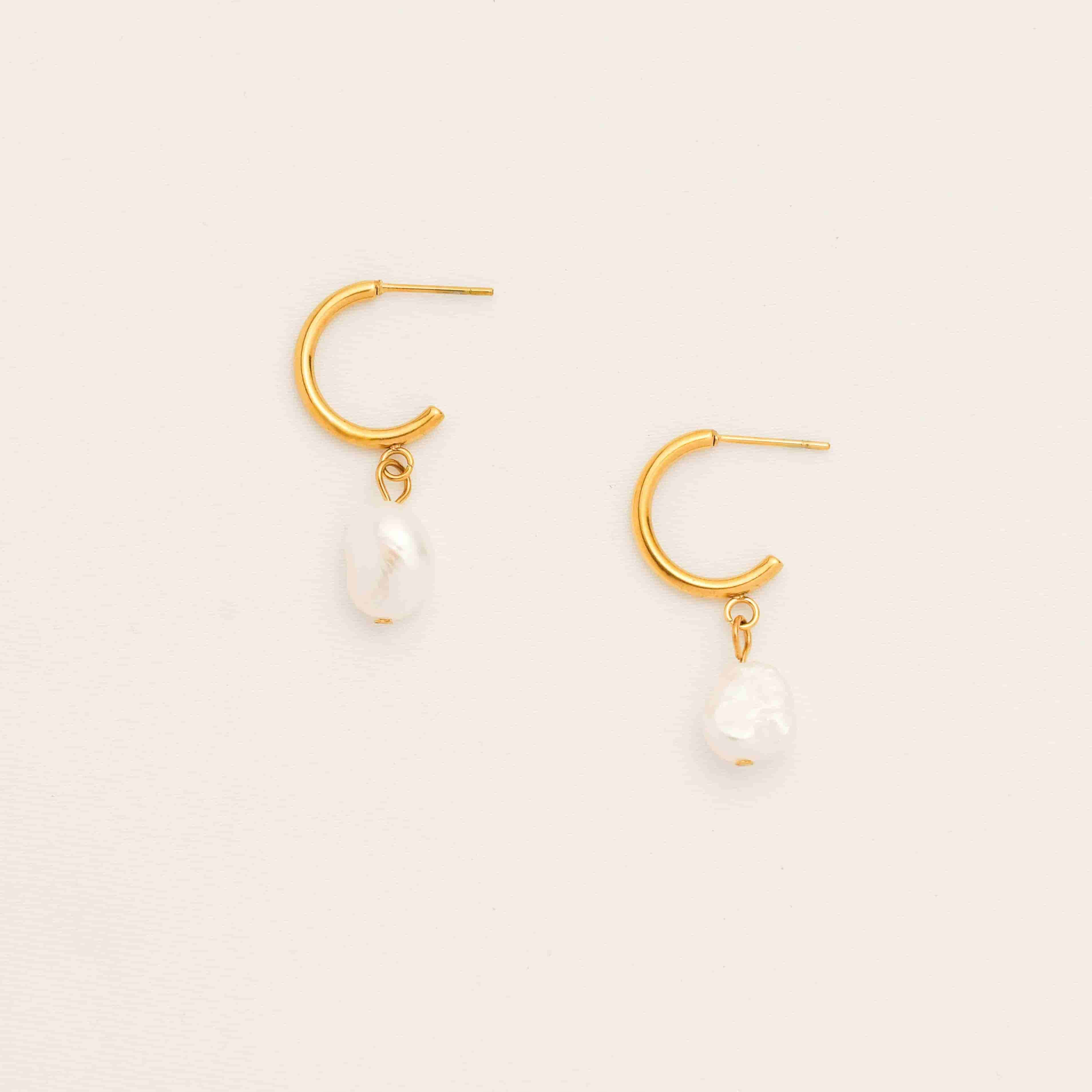 Pearl Hoops 775